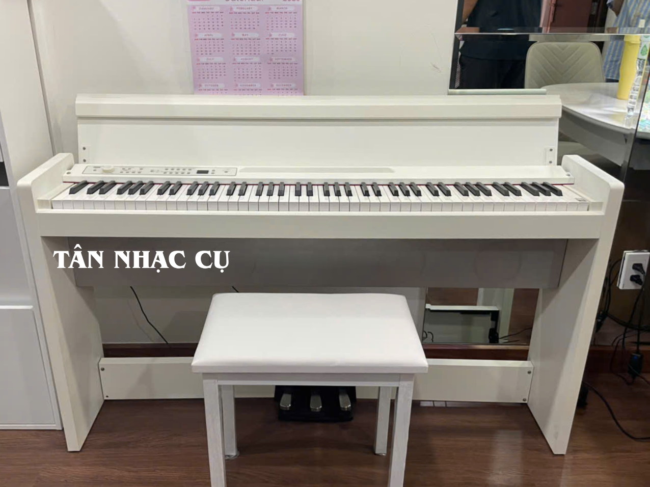 Đàn Piano Điện Korg LP380, White