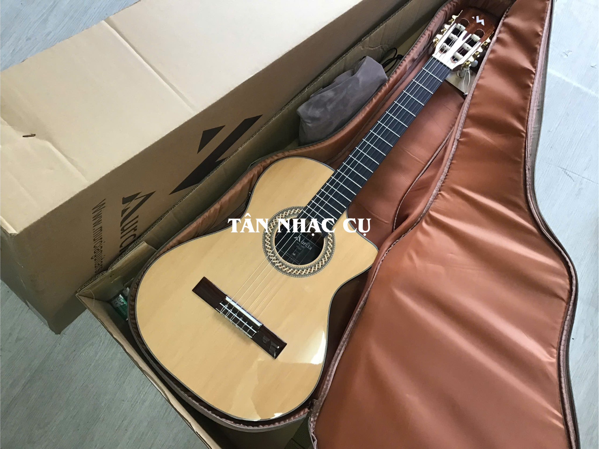 Đàn Guitar Classic Murcia Viaje
