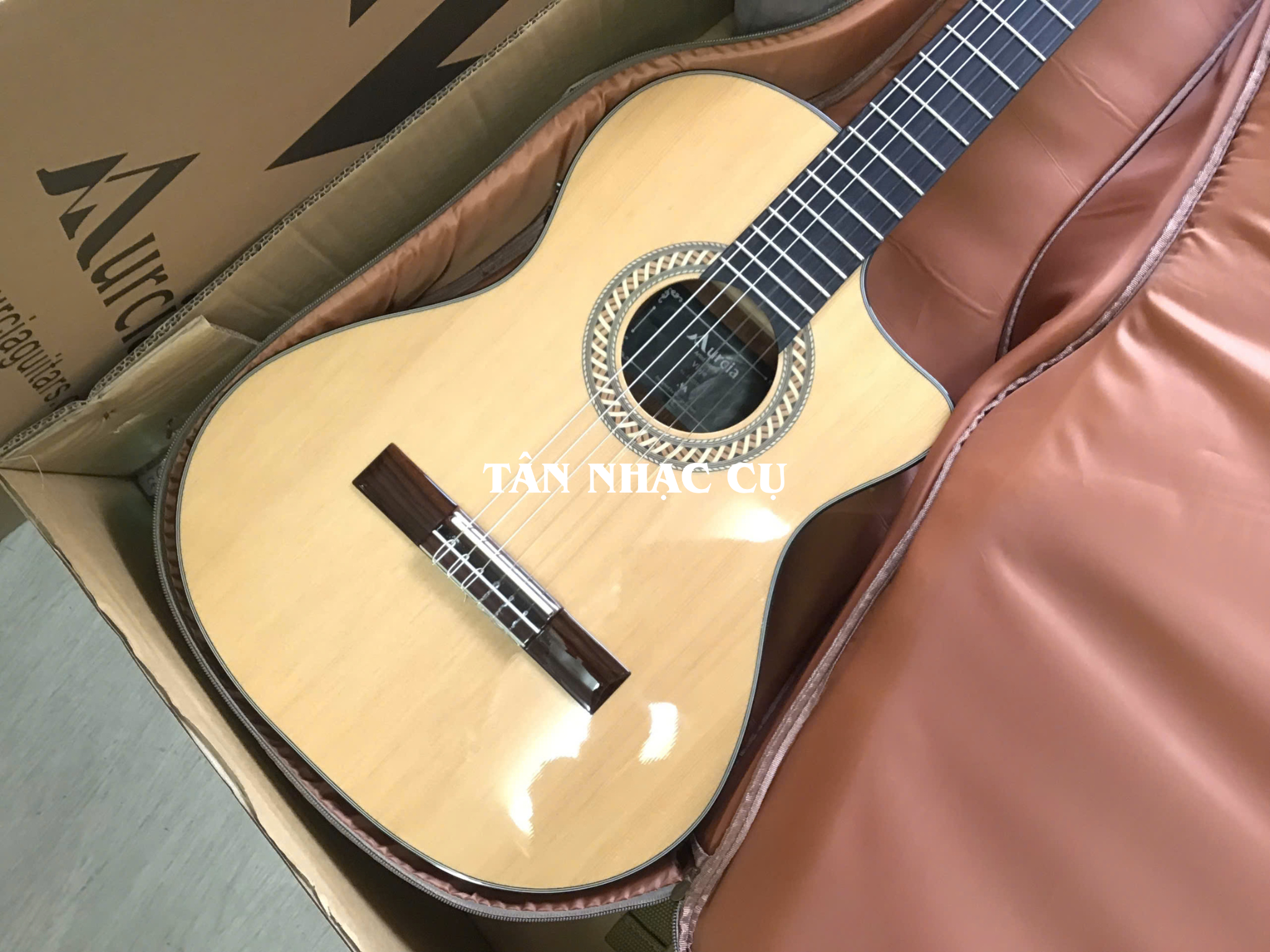 Đàn Guitar Classic Murcia Viaje