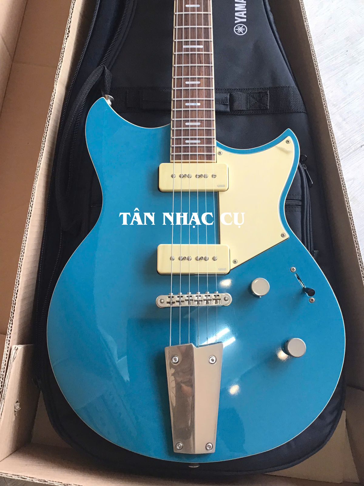 Đàn Guitar Điện Yamaha RSS02T