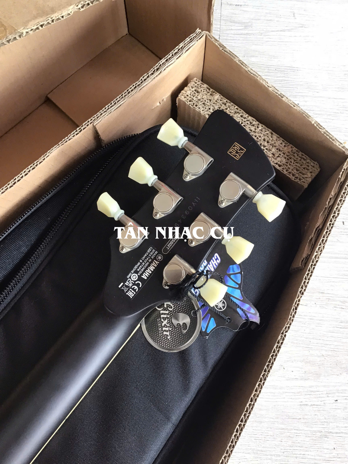 Đàn Guitar Điện Yamaha RSS02T