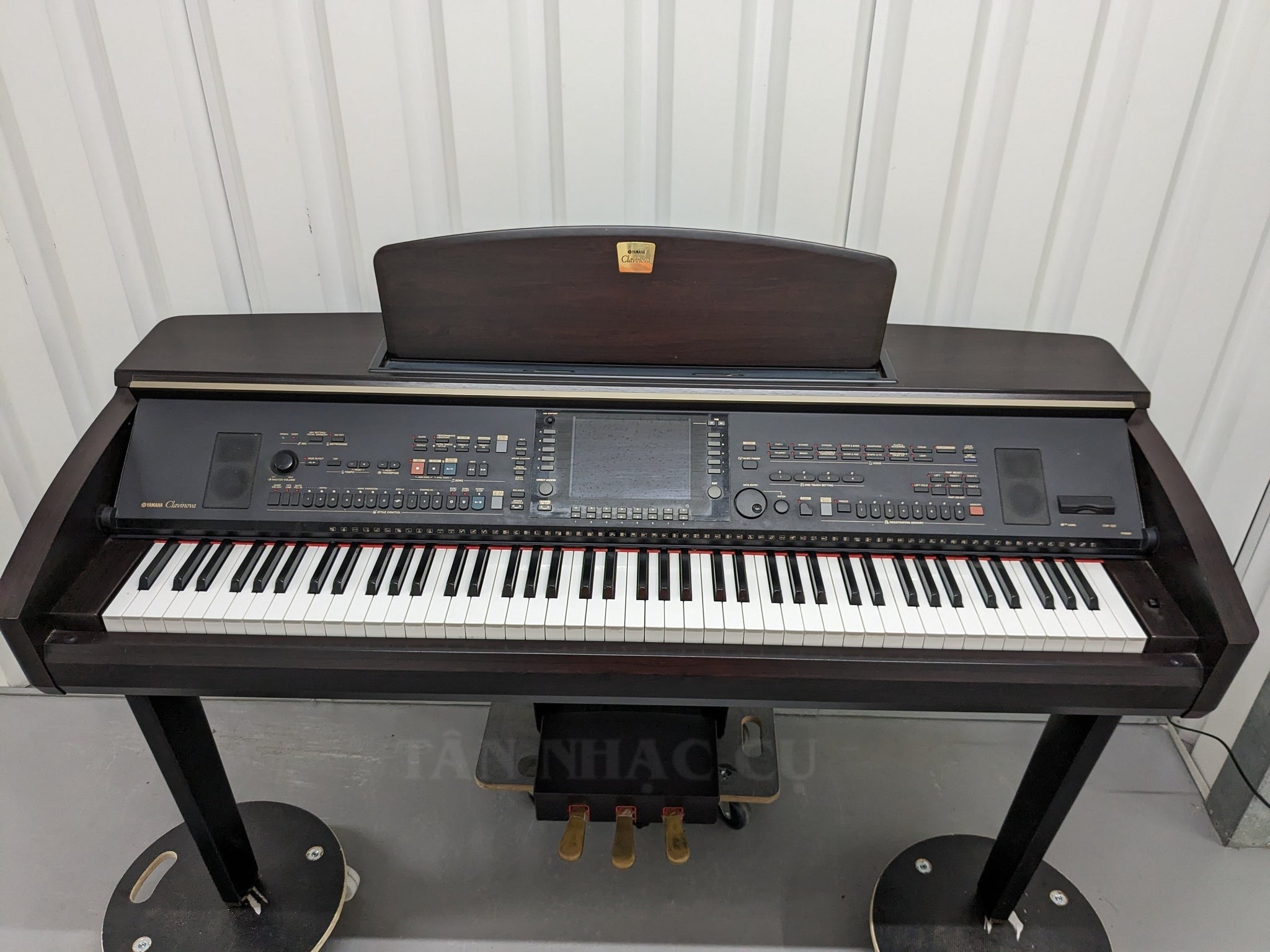 YAMAHA CVP-307 DIGITAL PIANO