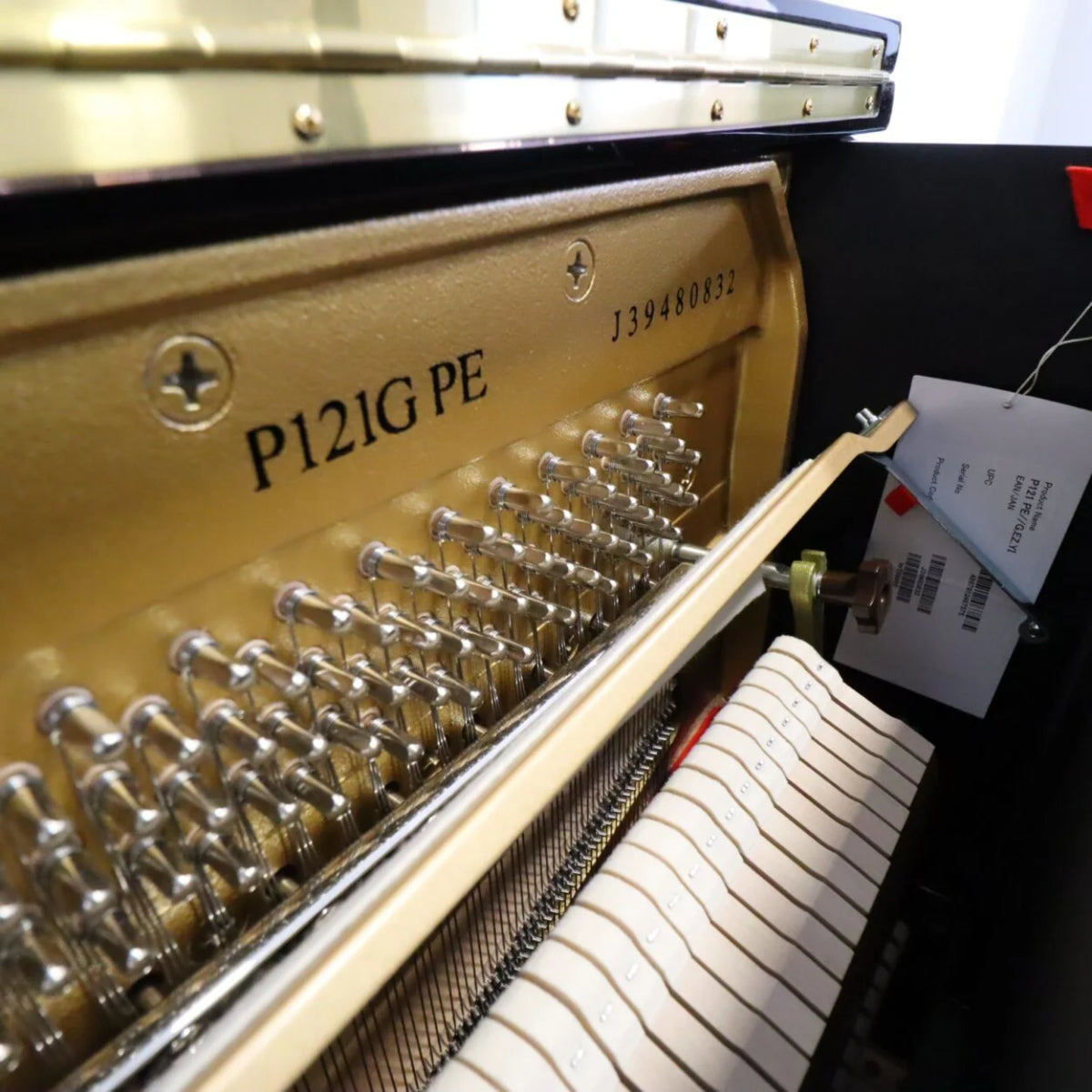 Đàn Piano Cơ Upright Yamaha P121, Polished Ebony