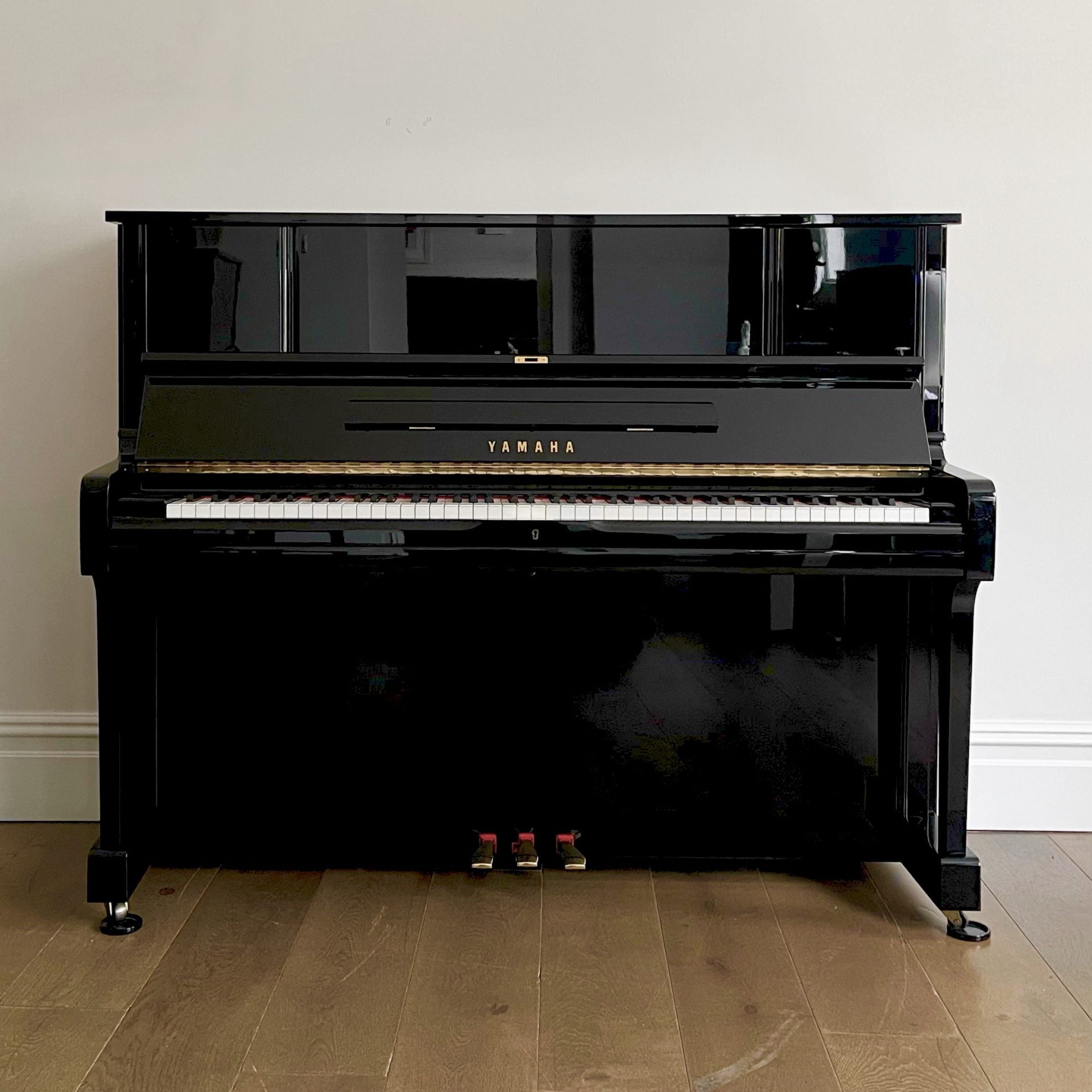 Đàn Piano Cơ Upright Yamaha UX1