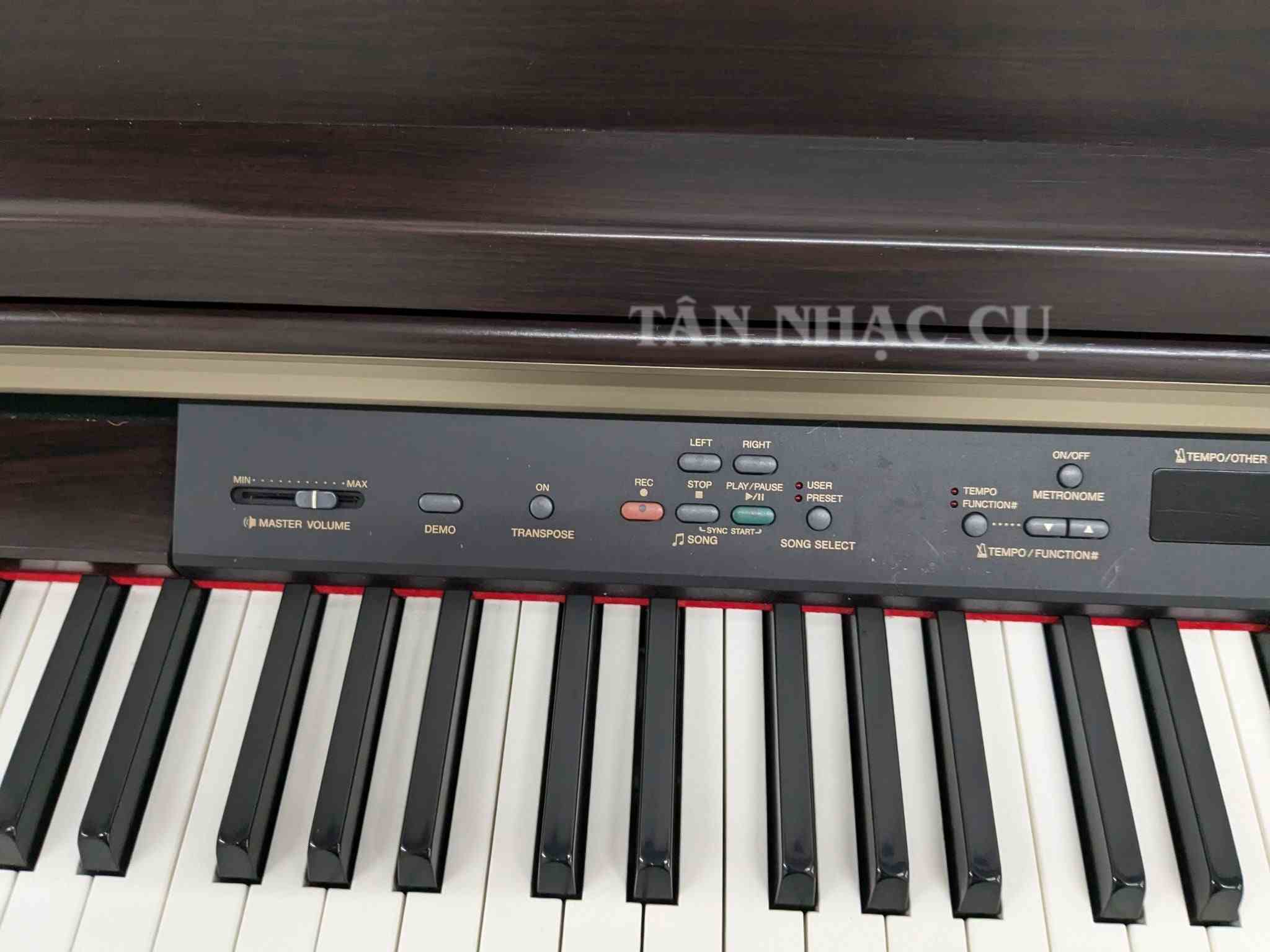 Yamaha CLP230 Piano