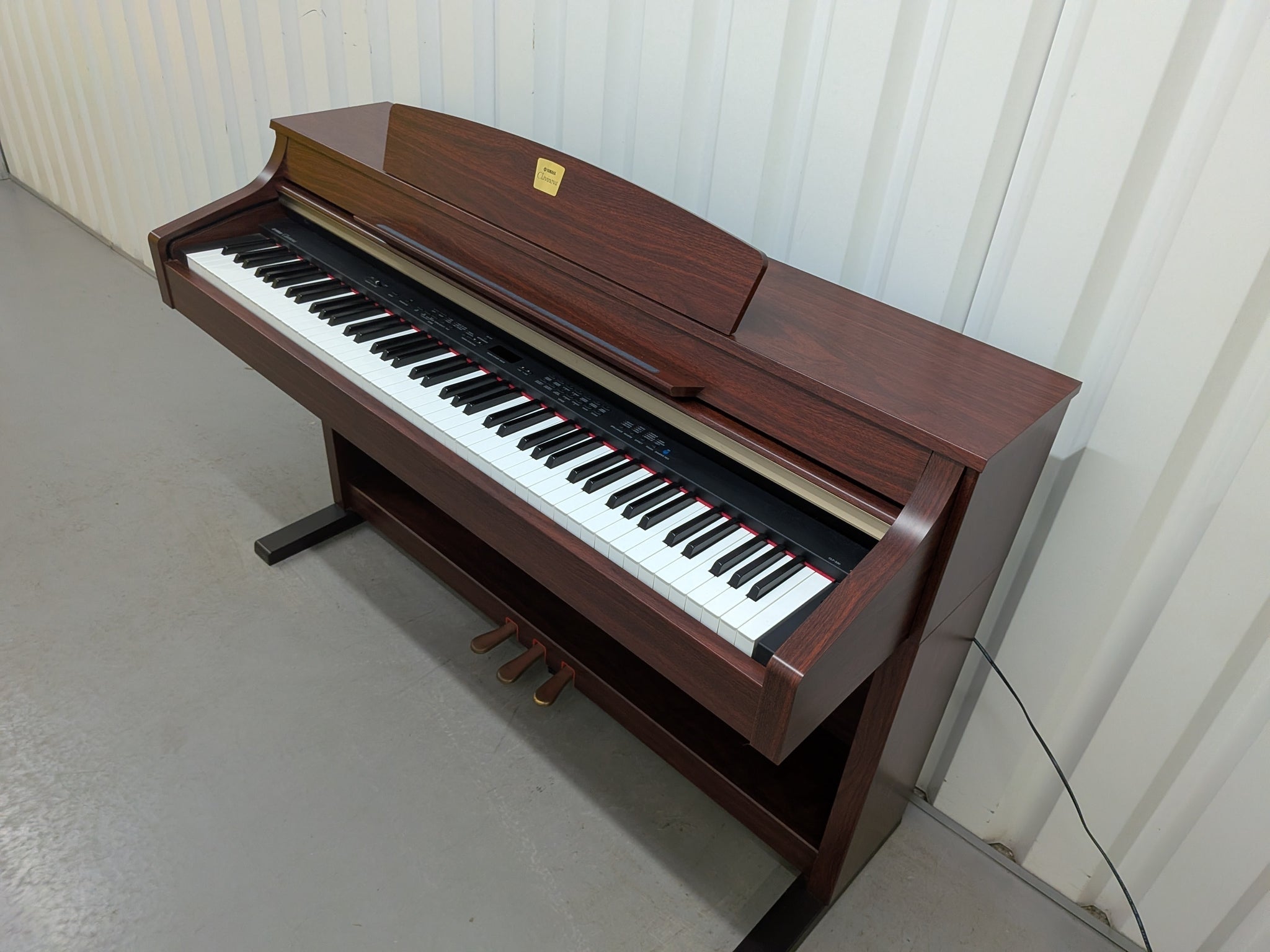 Đàn Piano Điện Yamaha CLP330