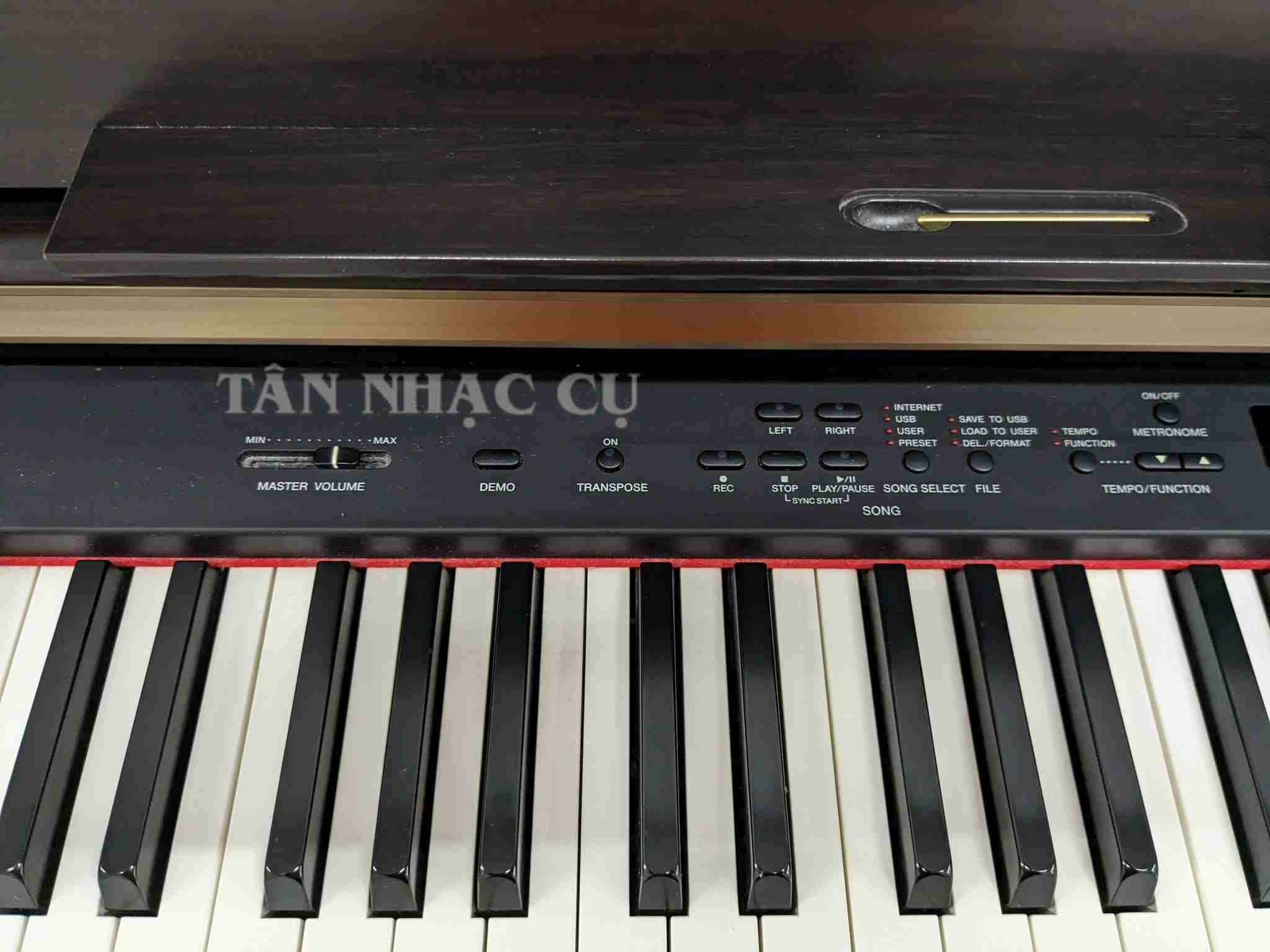 Yamaha CLP340 Piano