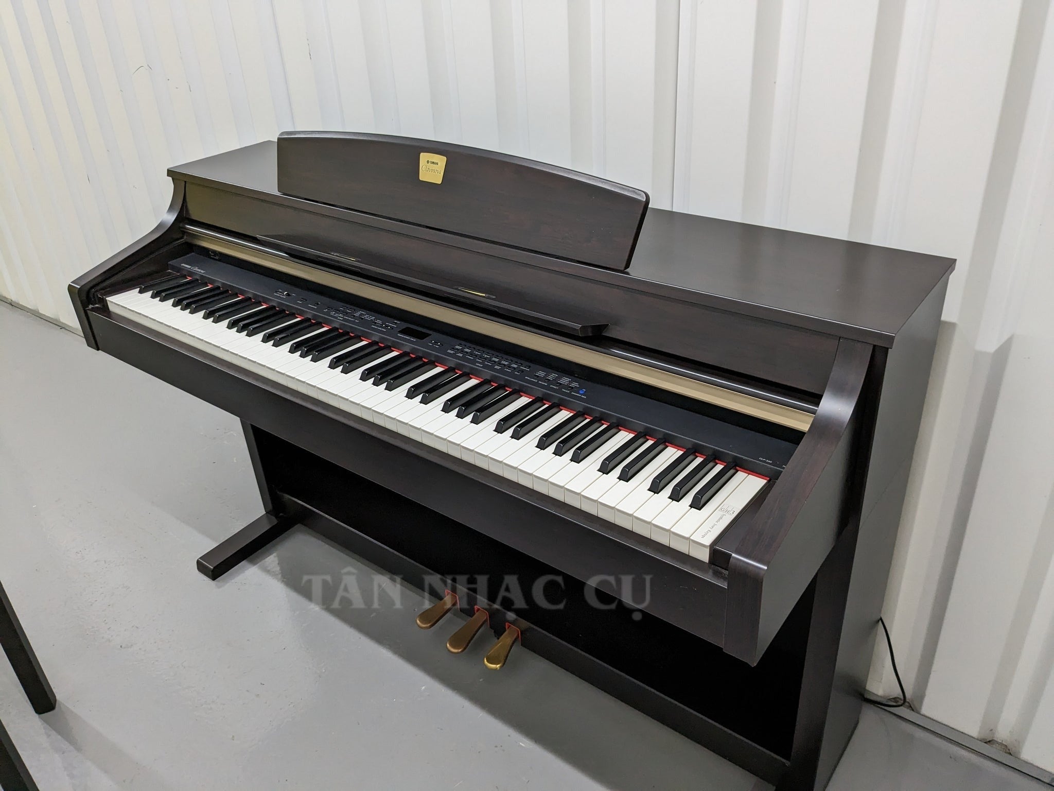 Yamaha CLP340 Piano