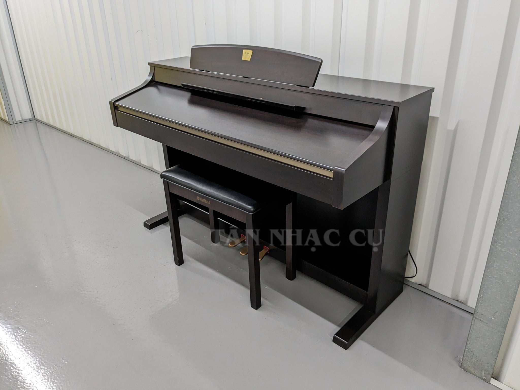 Yamaha CLP340 Piano