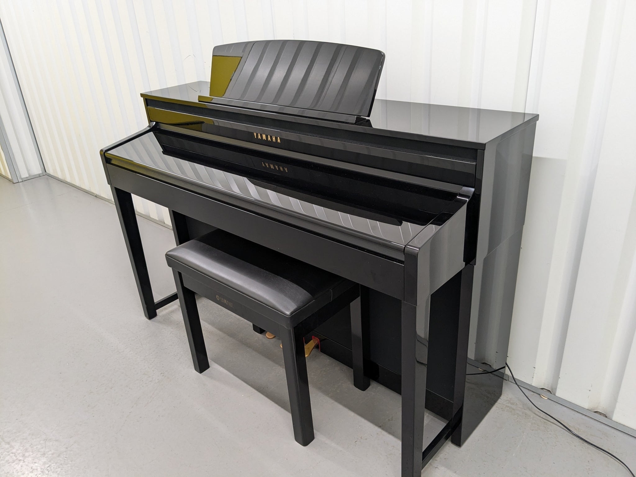 Đàn Piano Điện Yamaha CLP480 PE