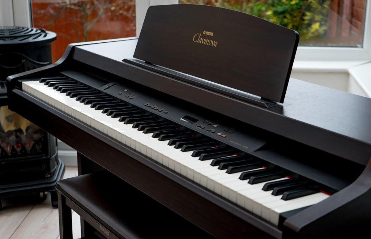 Đàn Piano Điện Yamaha CLP820 - Qua Sử Dụng