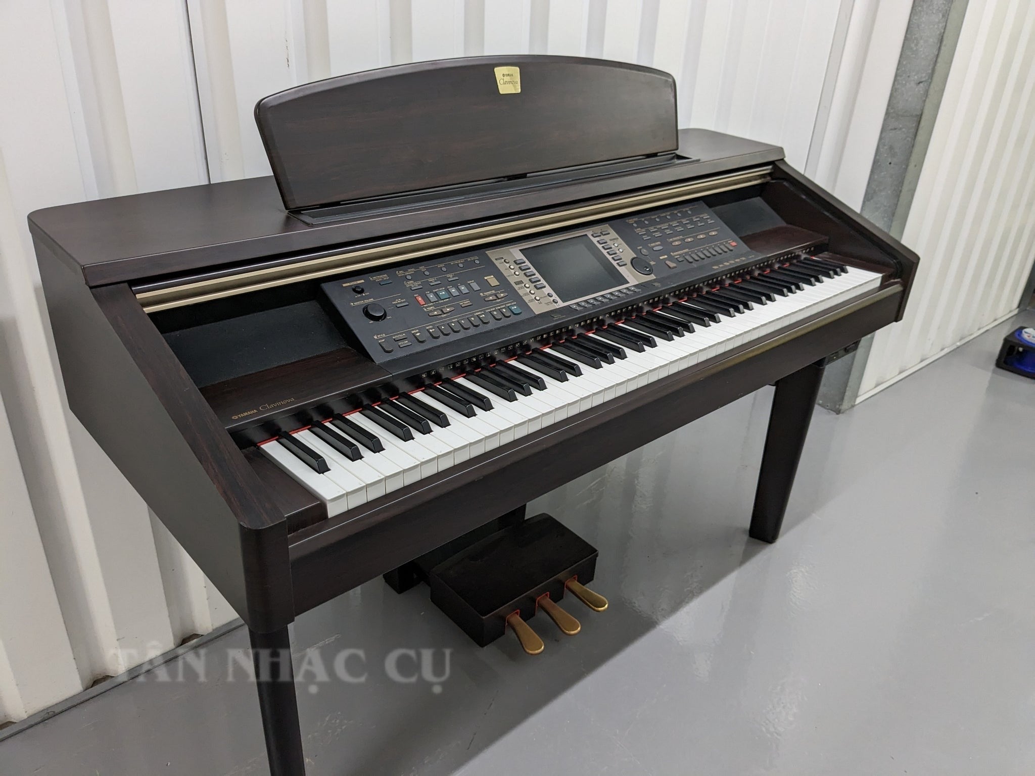 Yamaha CVP207 