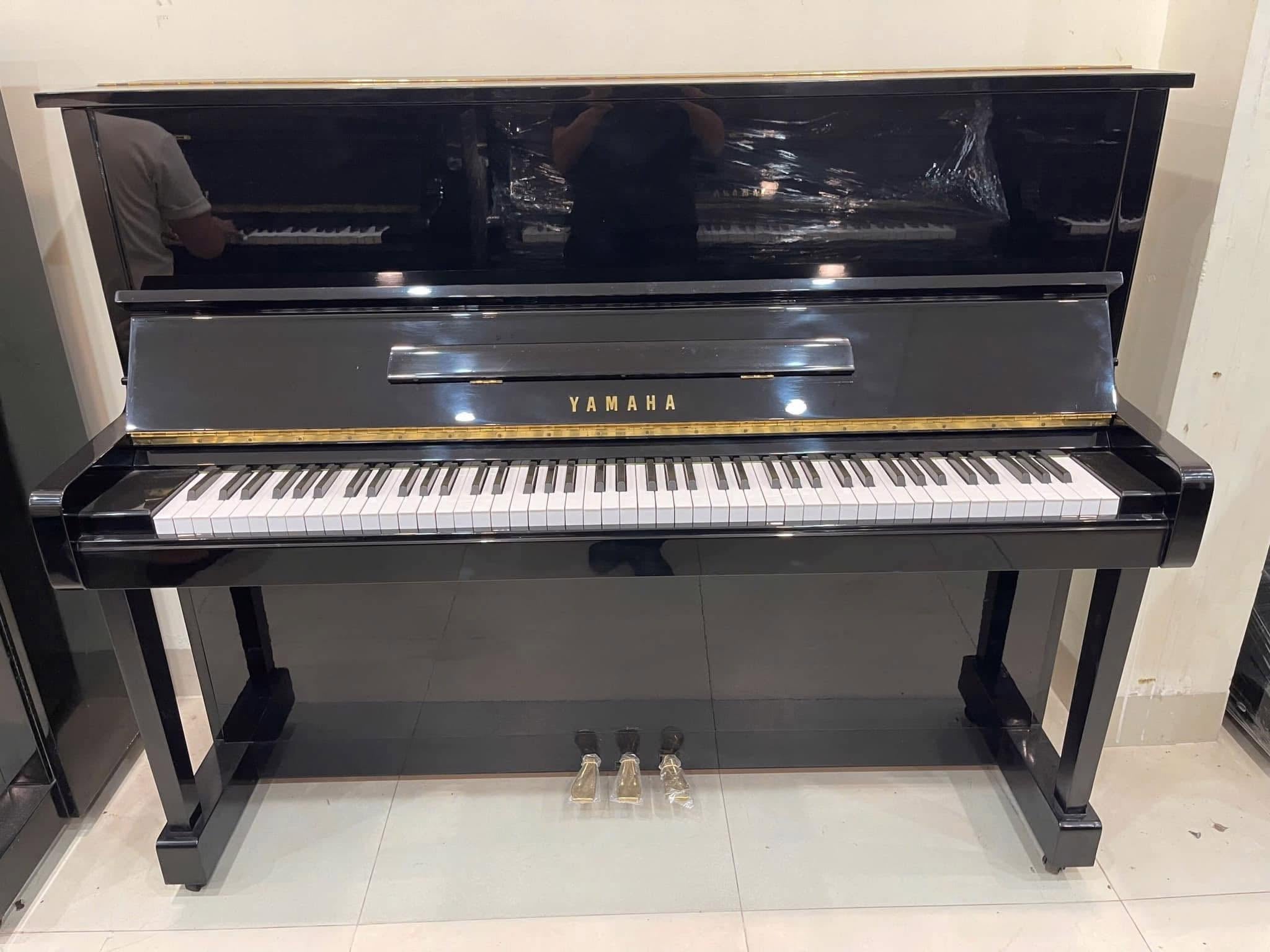 Đàn Piano Cơ Yamaha MC301