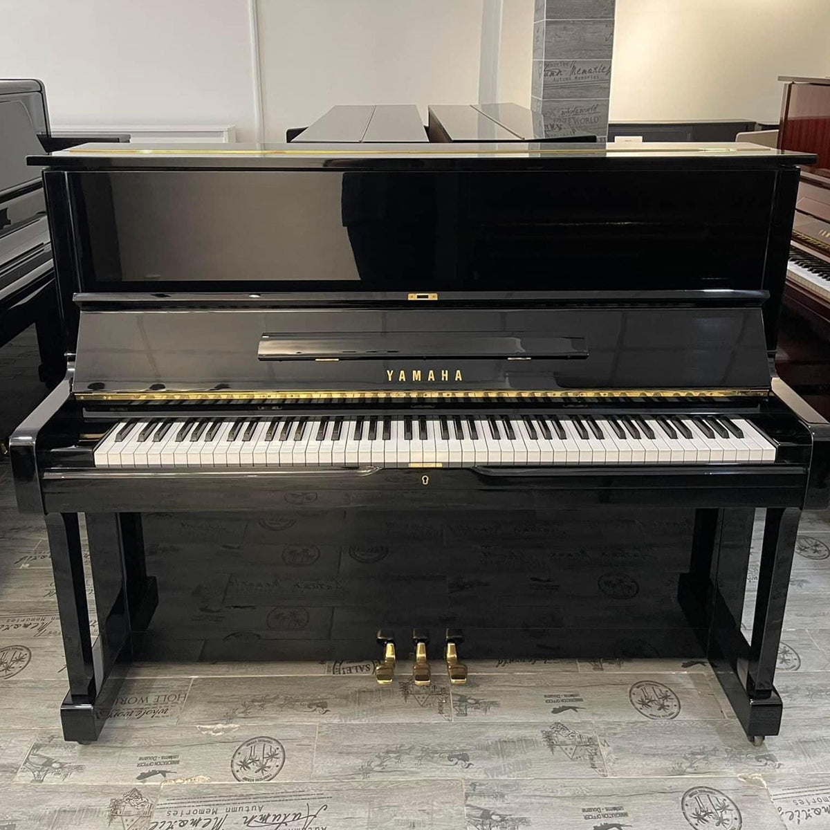 Yamaha U1H