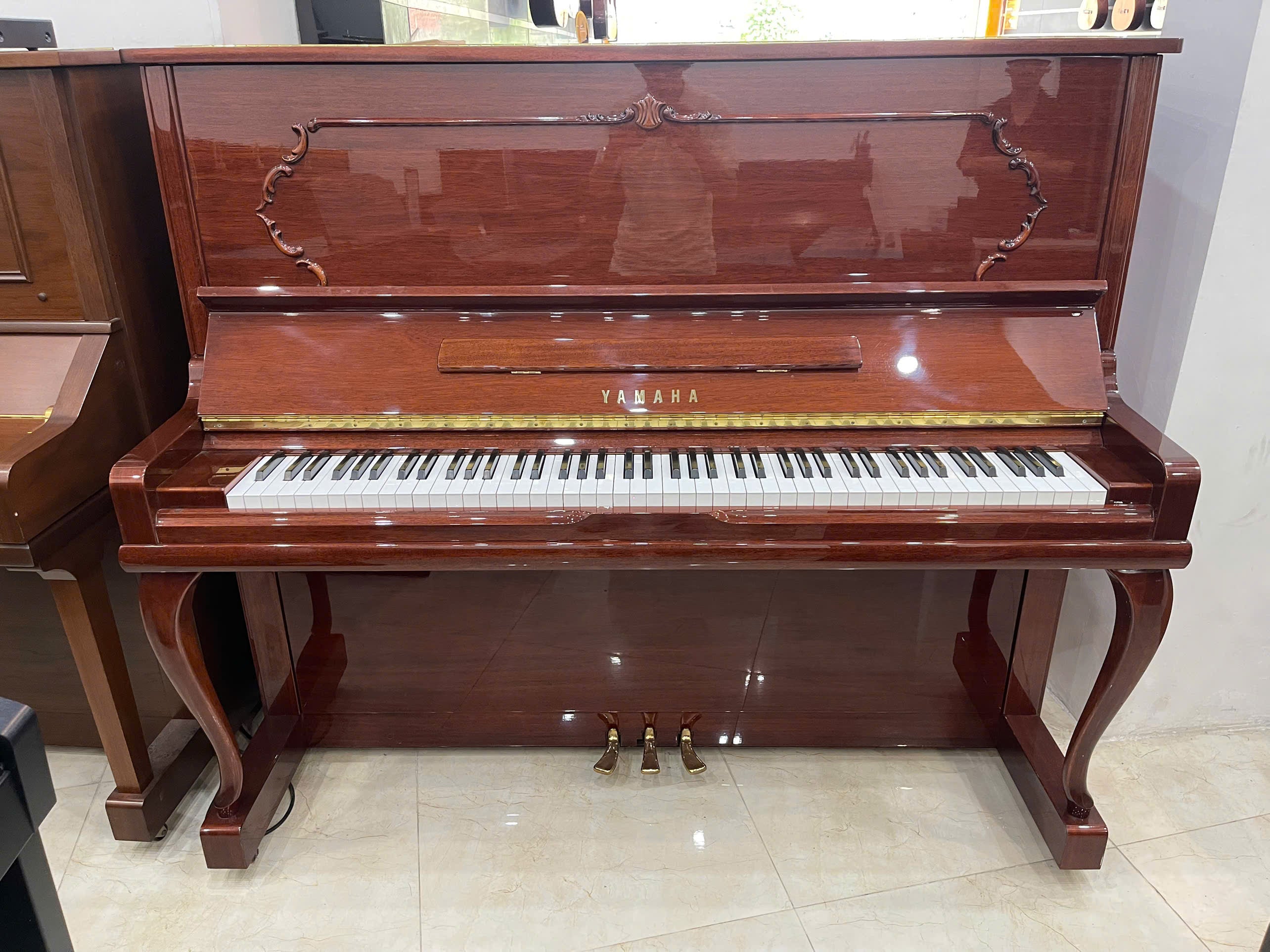Đàn Piano Cơ Upright Yamaha U300
