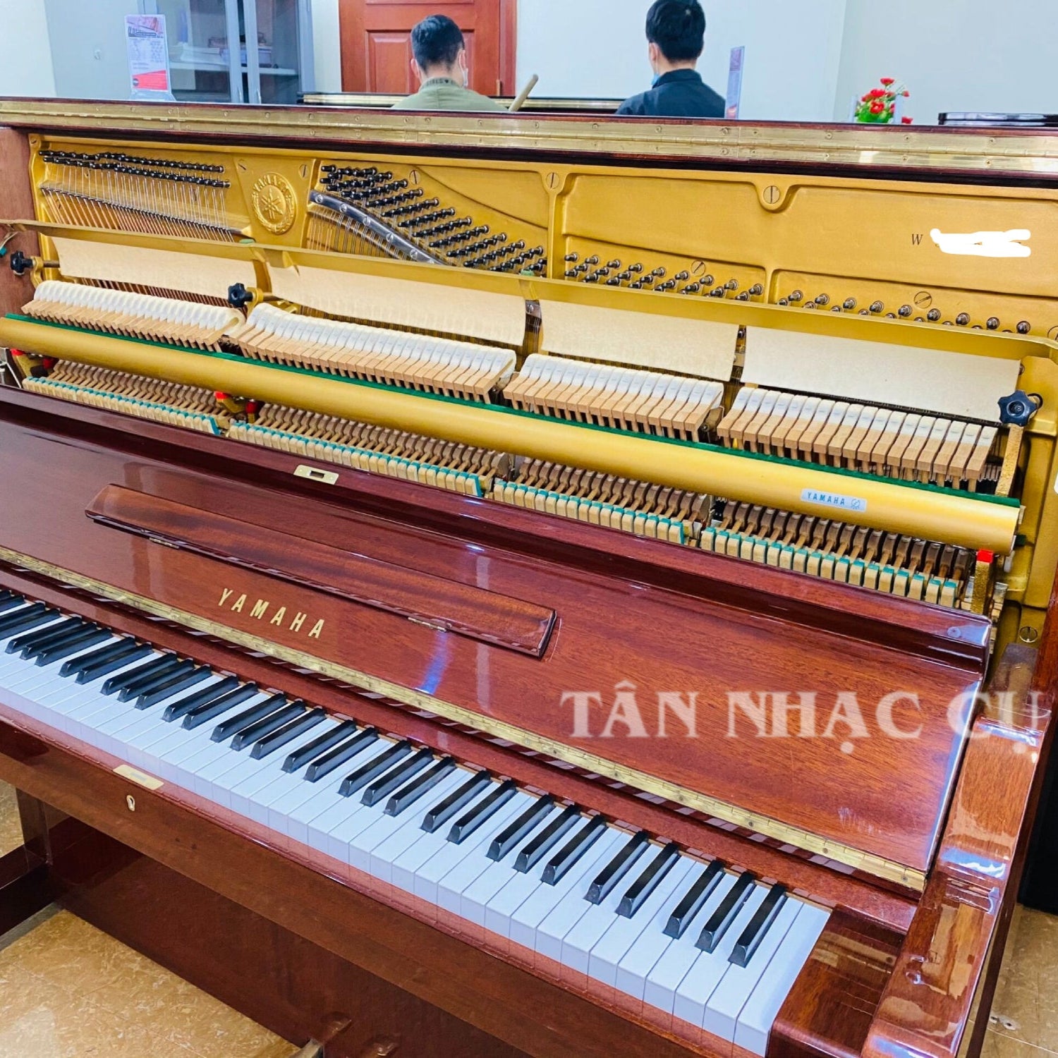 Đàn Piano Cơ Yamaha W106B