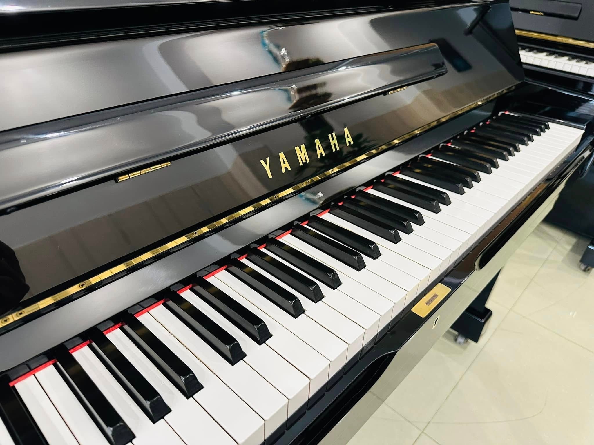Đàn Piano Cơ Upright Yamaha YUS