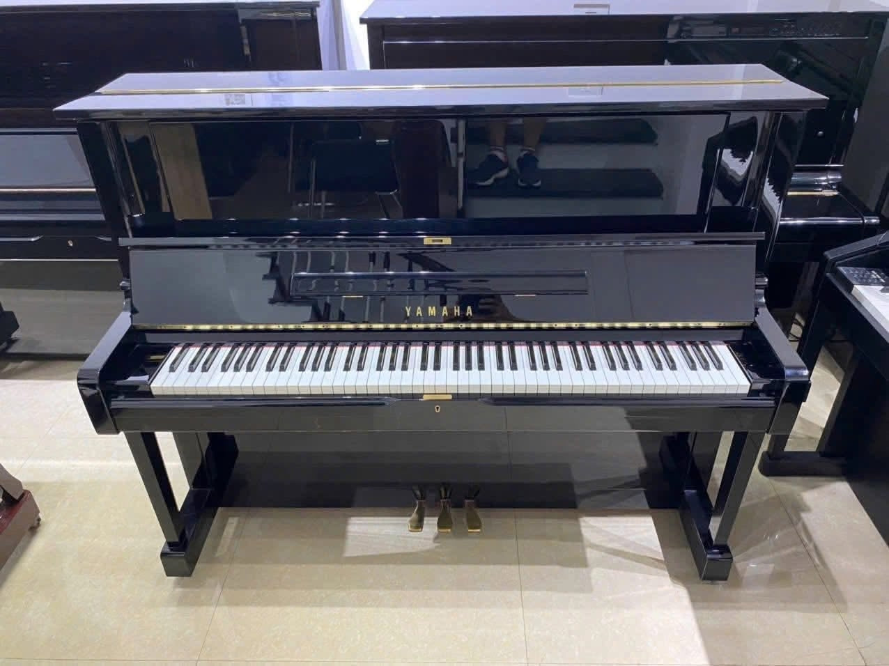 Đàn Piano Cơ Upright Yamaha YUS