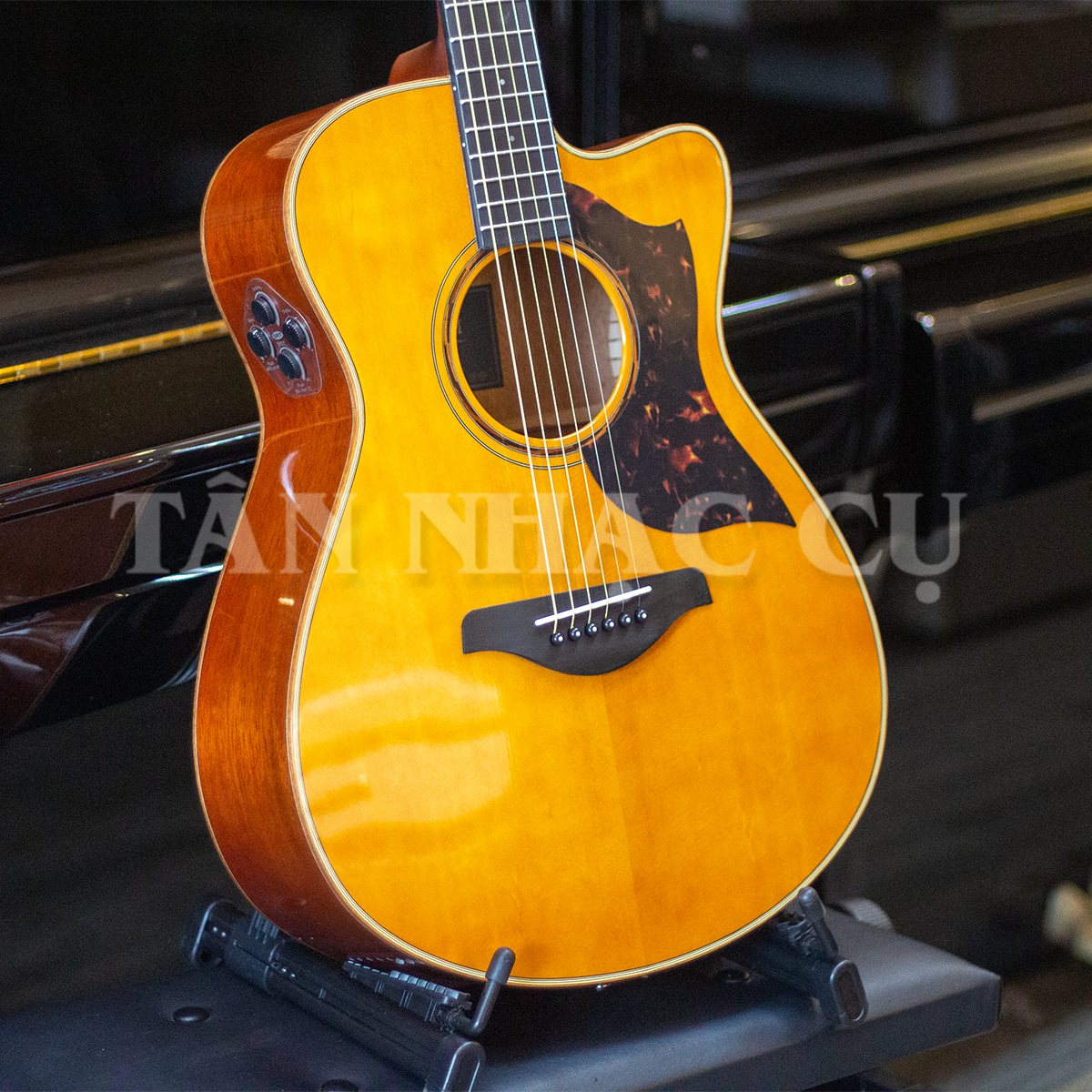 Đàn Guitar Yamaha AC3M ARE Concert  Mahogany Acoustic w/Bag