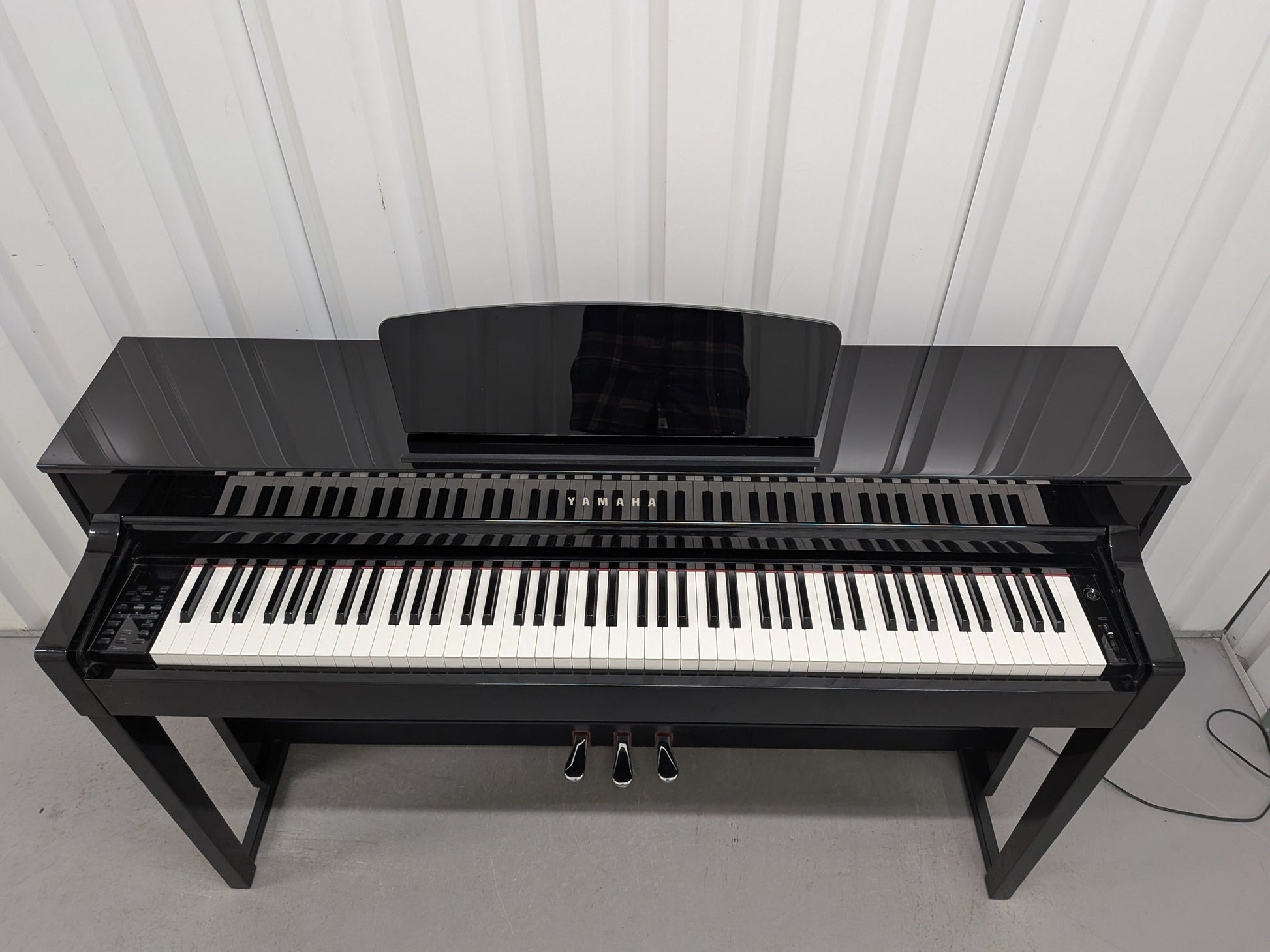 Yamaha CLP535 PE (Polished Ebony)