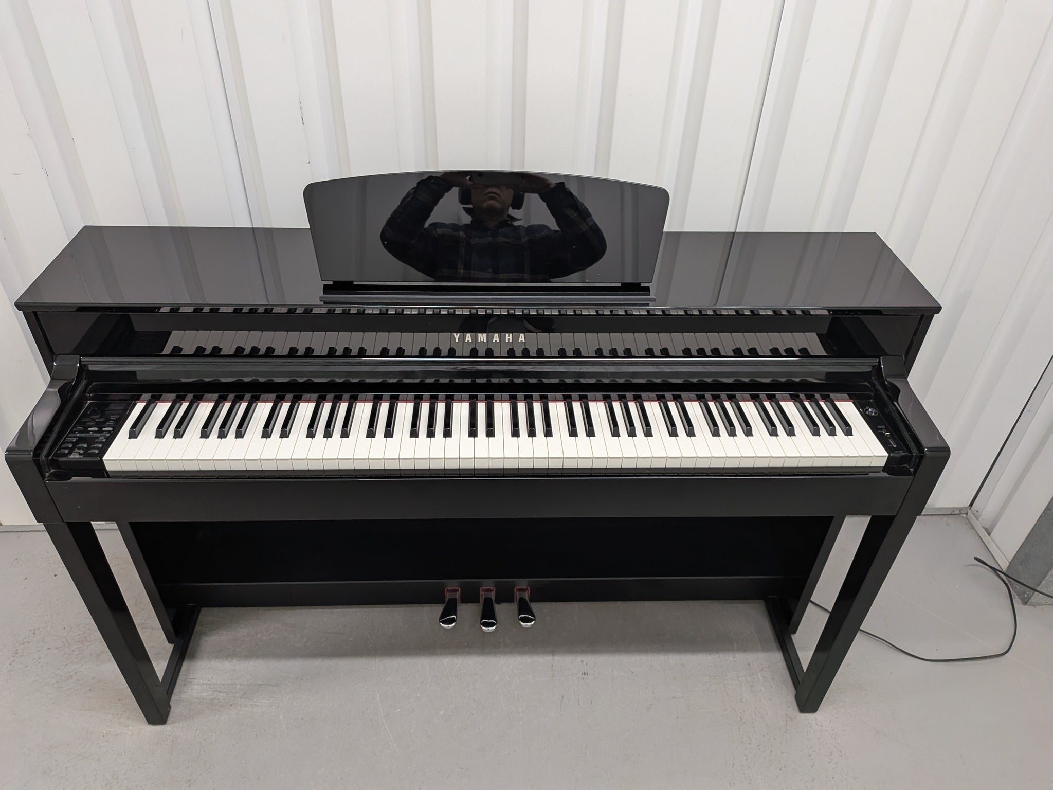 Yamaha CLP535 PE (Polished Ebony)