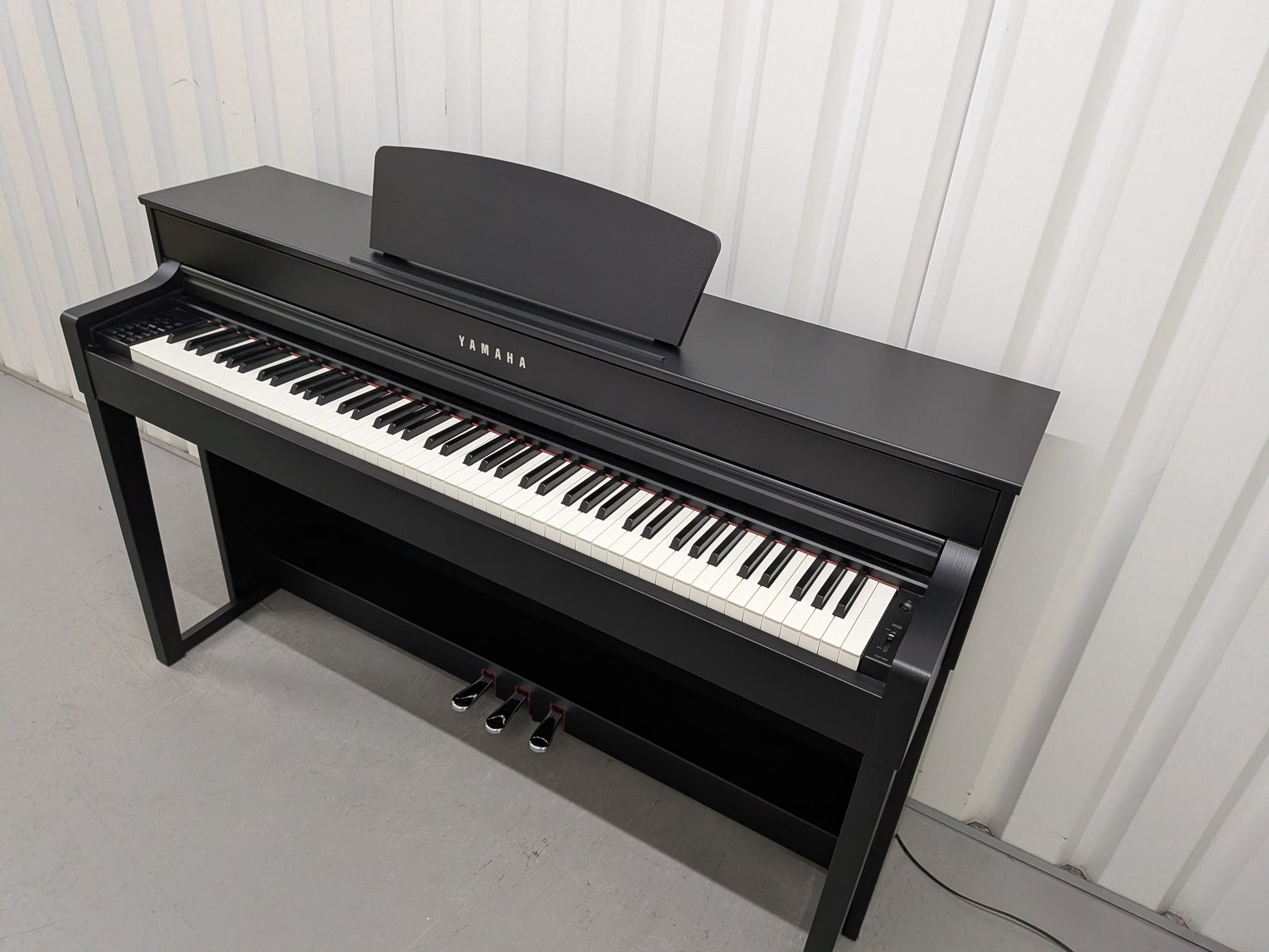 Yamaha CLP535 Satin Black
