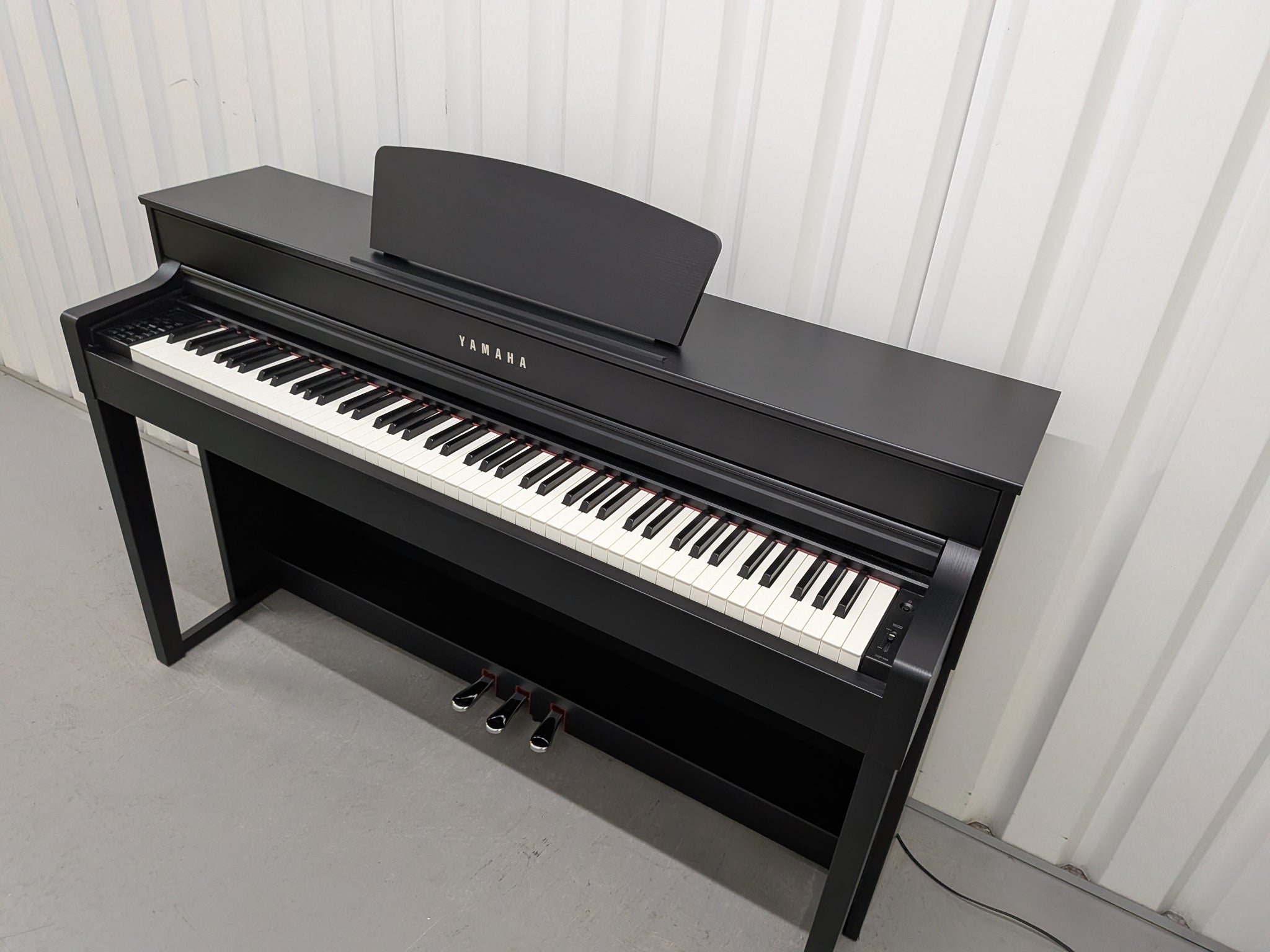 Yamaha CLP535 Satin Black