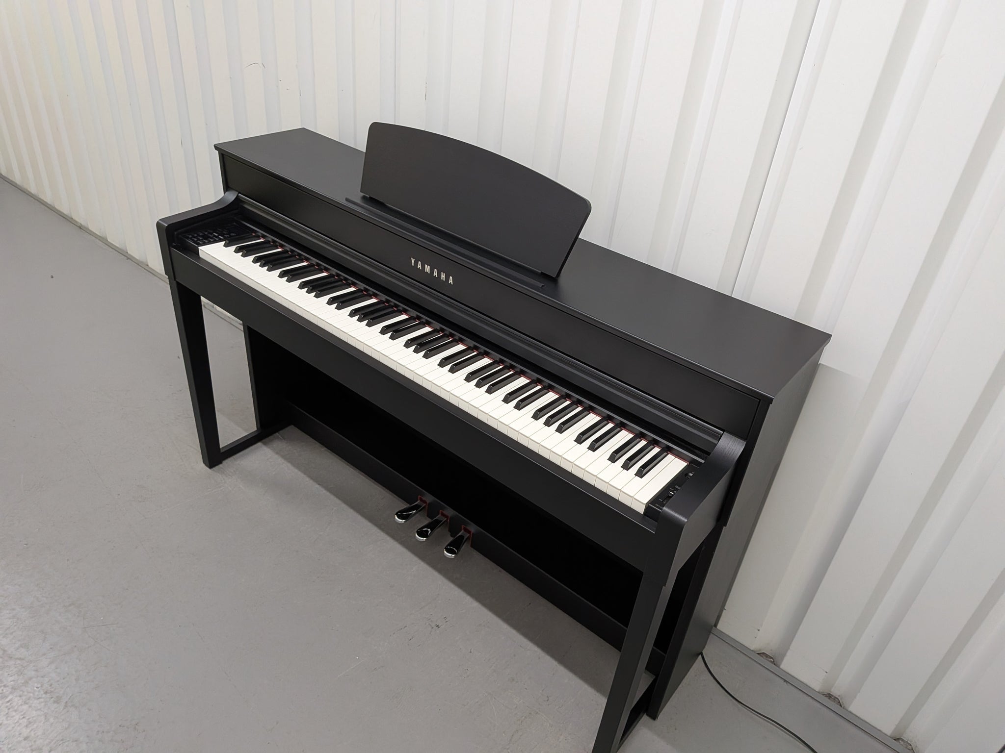 Yamaha CLP535 Satin Black