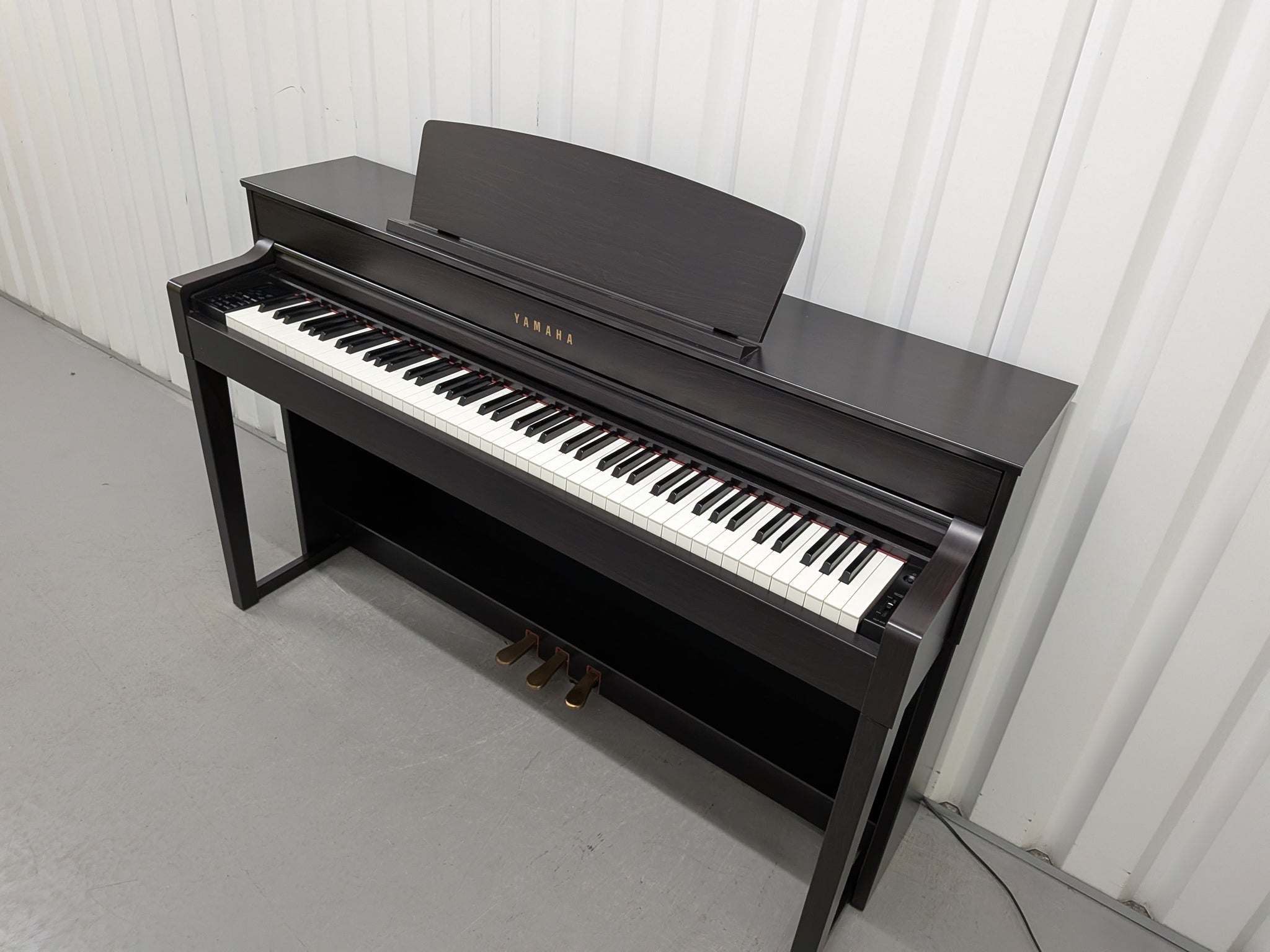Đàn Piano Điện Yamaha CLP575