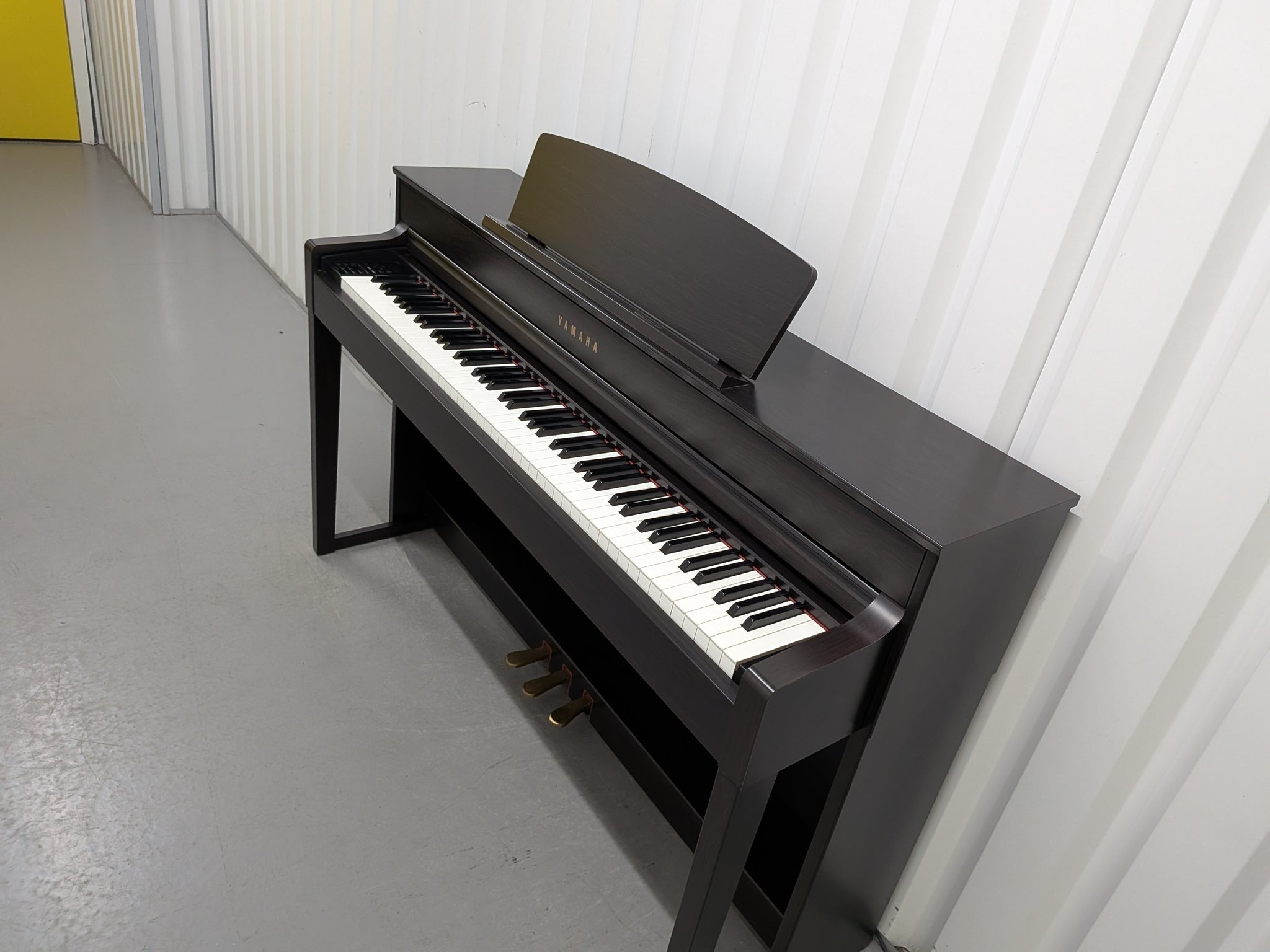 Đàn Piano Điện Yamaha CLP575