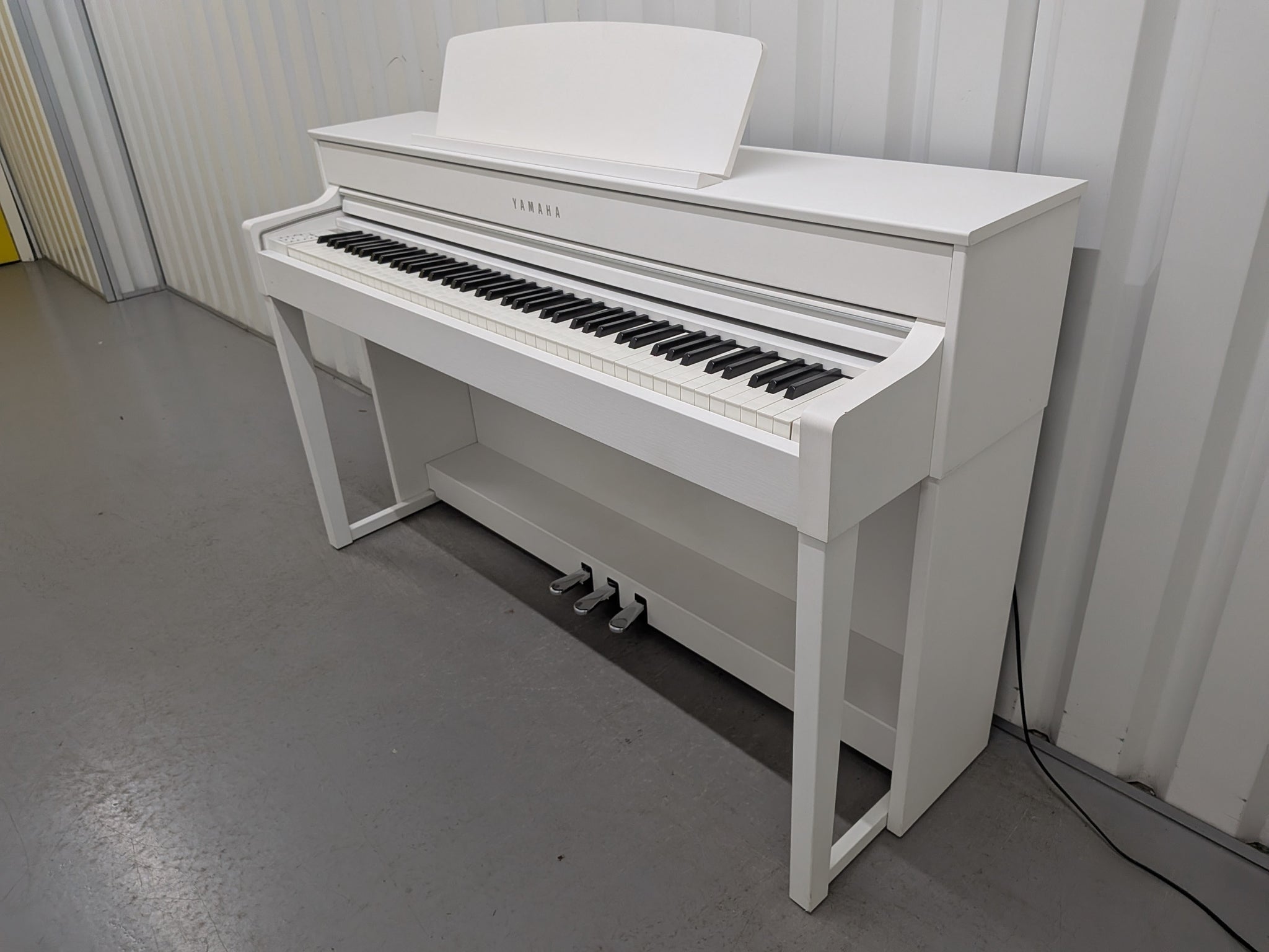 Đàn Piano Điện Yamaha CLP575