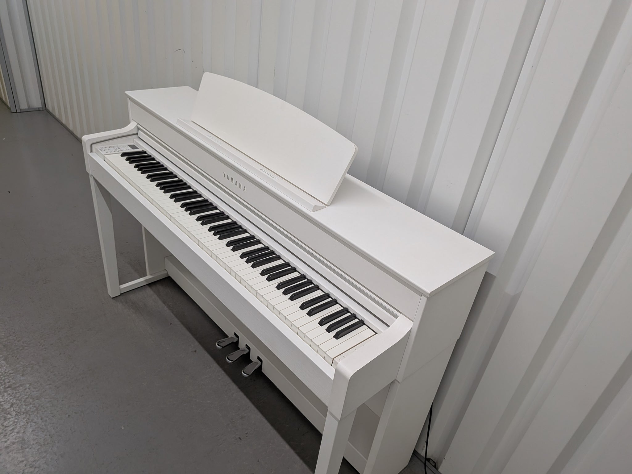 Đàn Piano Điện Yamaha CLP575