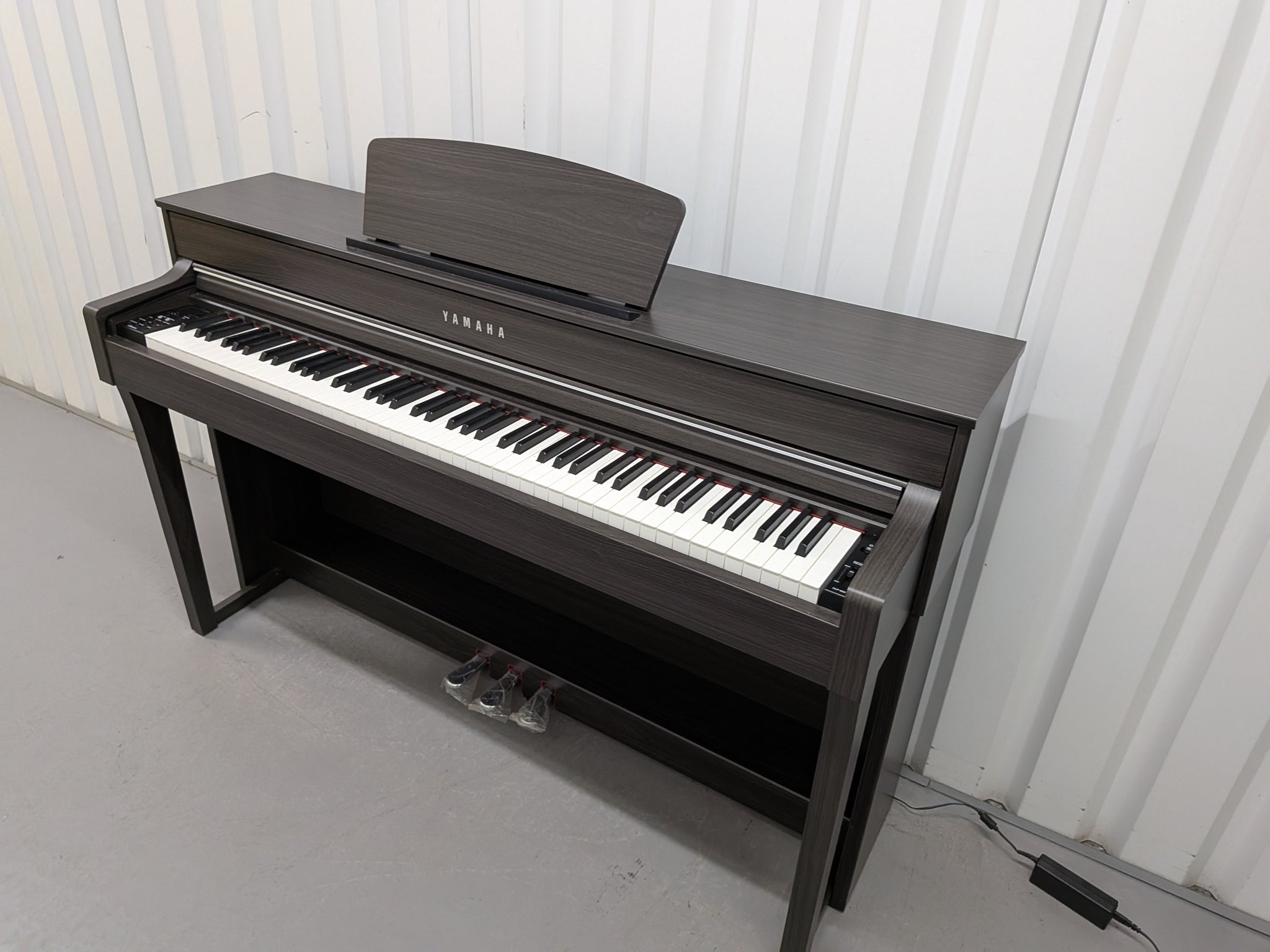 Đàn Piano Điện Yamaha CLP635