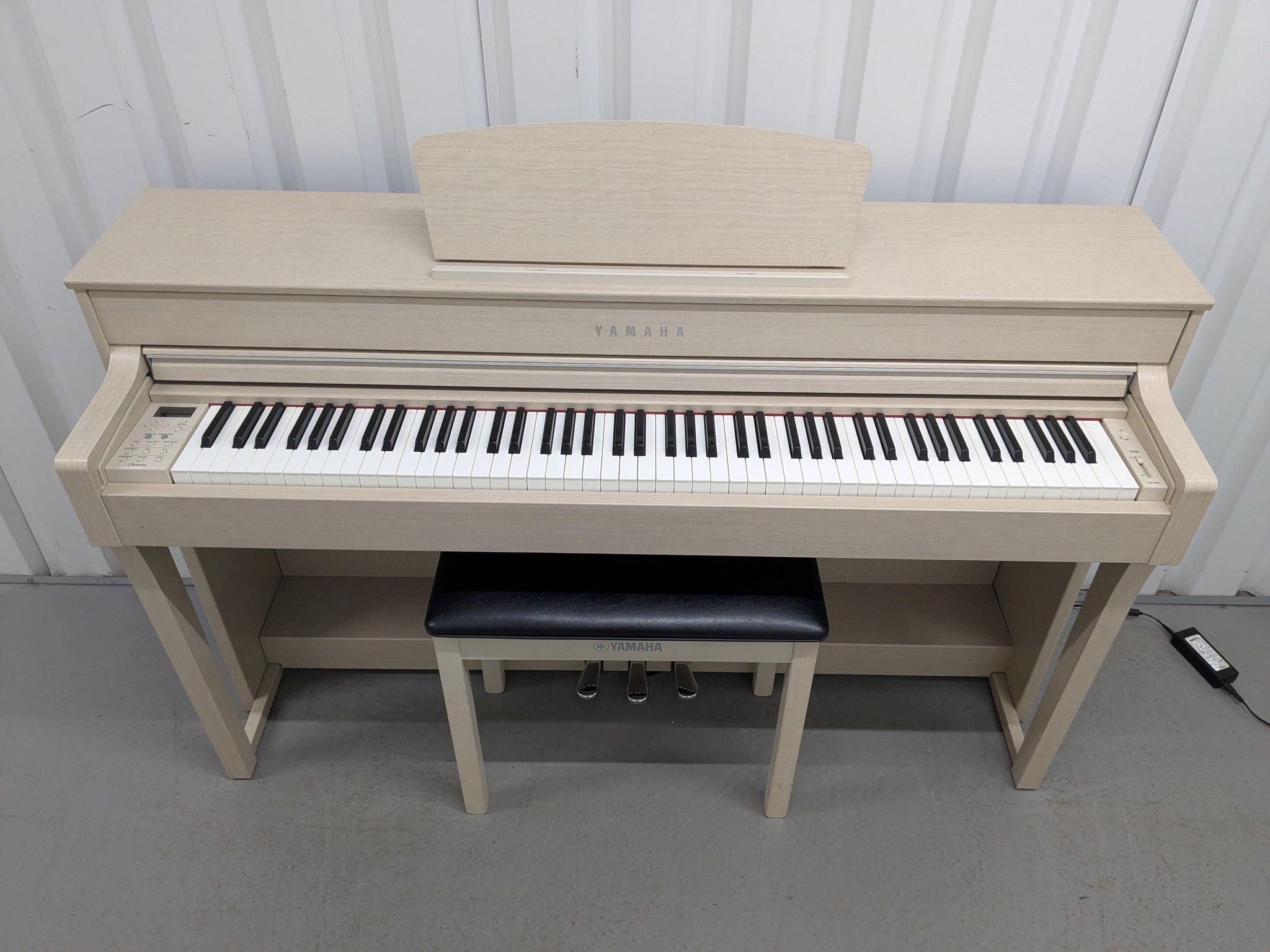 Đàn Piano Điện Yamaha CLP635