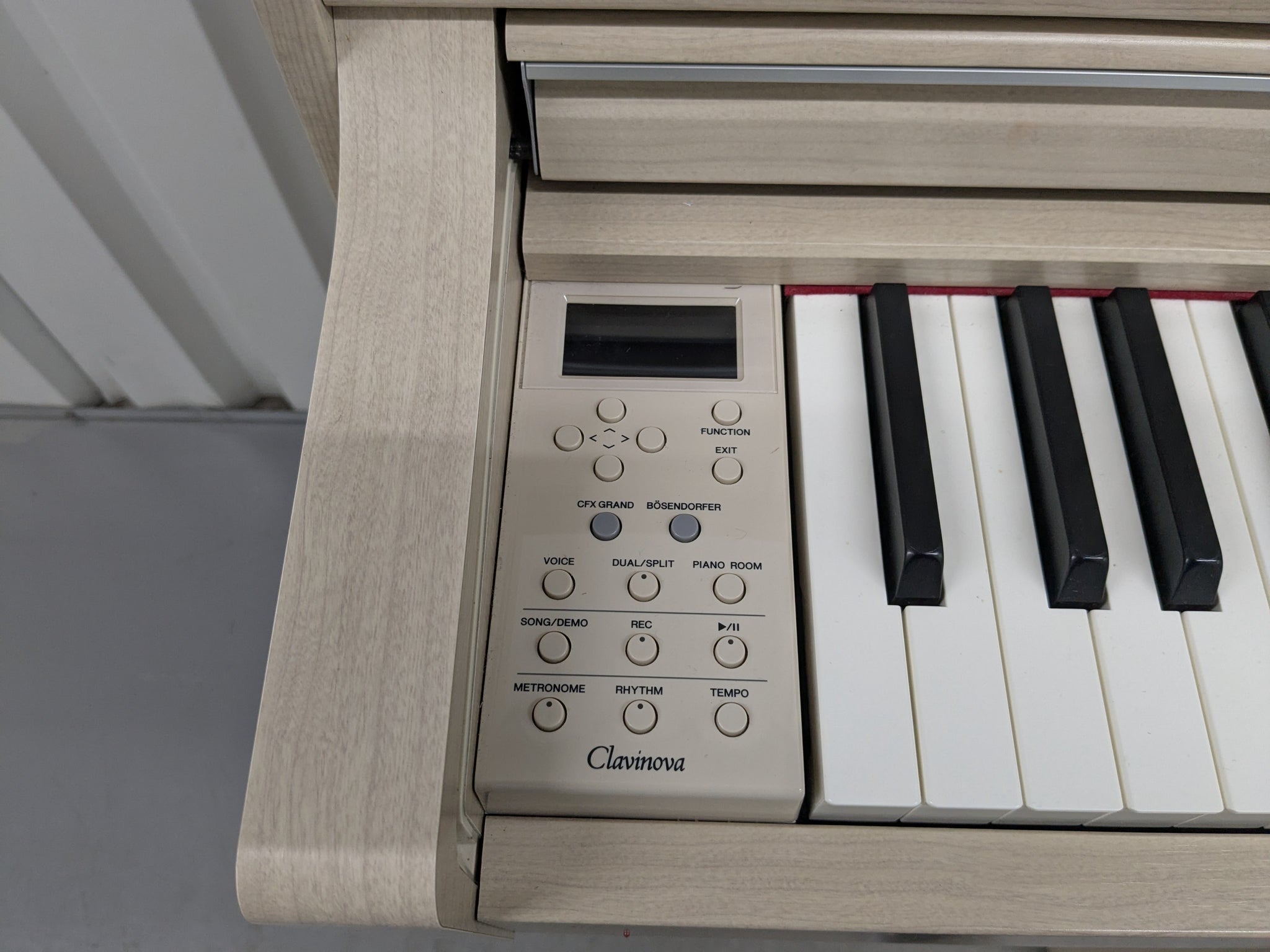 Đàn Piano Điện Yamaha CLP635