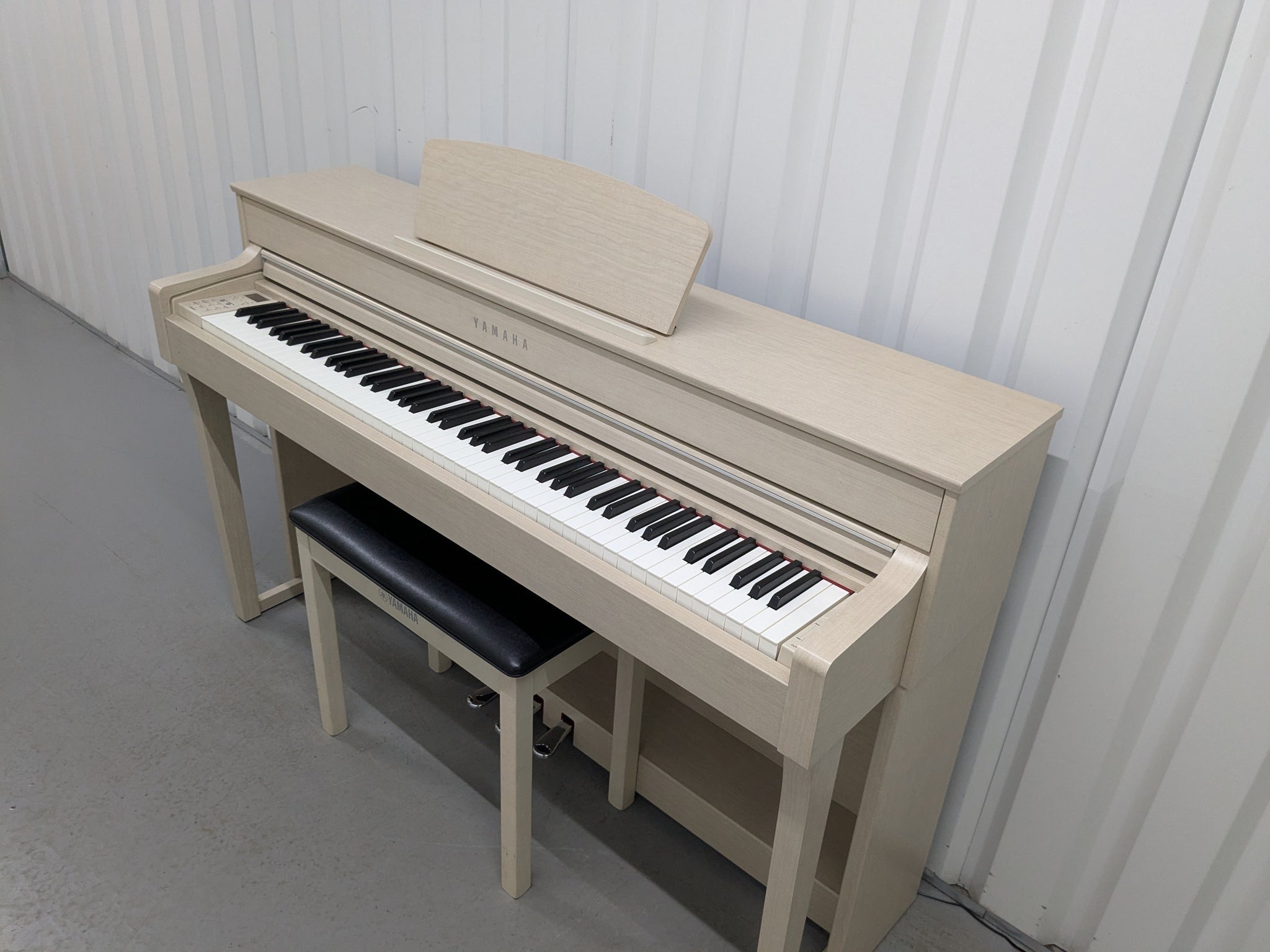 Đàn Piano Điện Yamaha CLP635