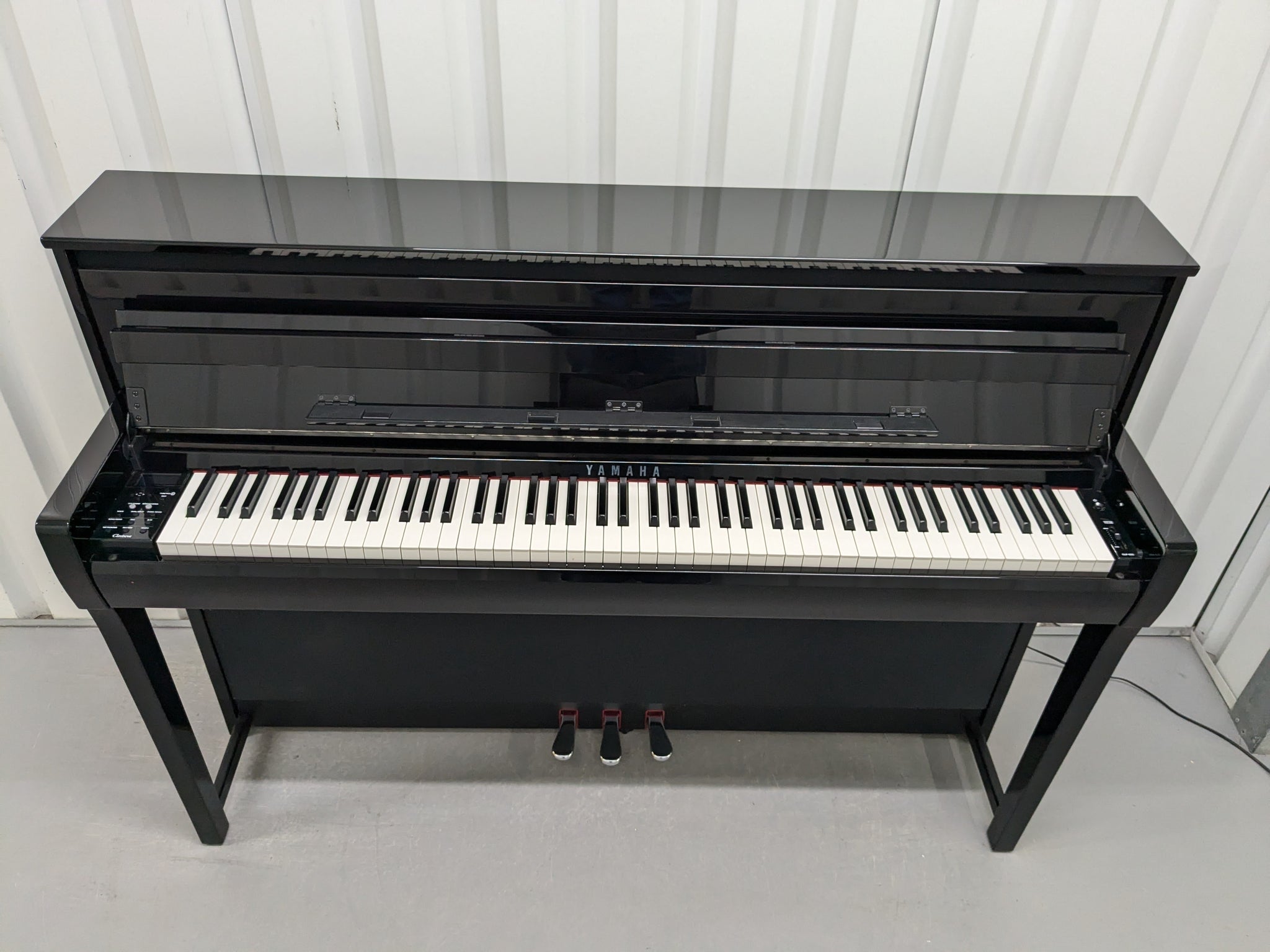 Đàn Piano Điện Yamaha CLP685