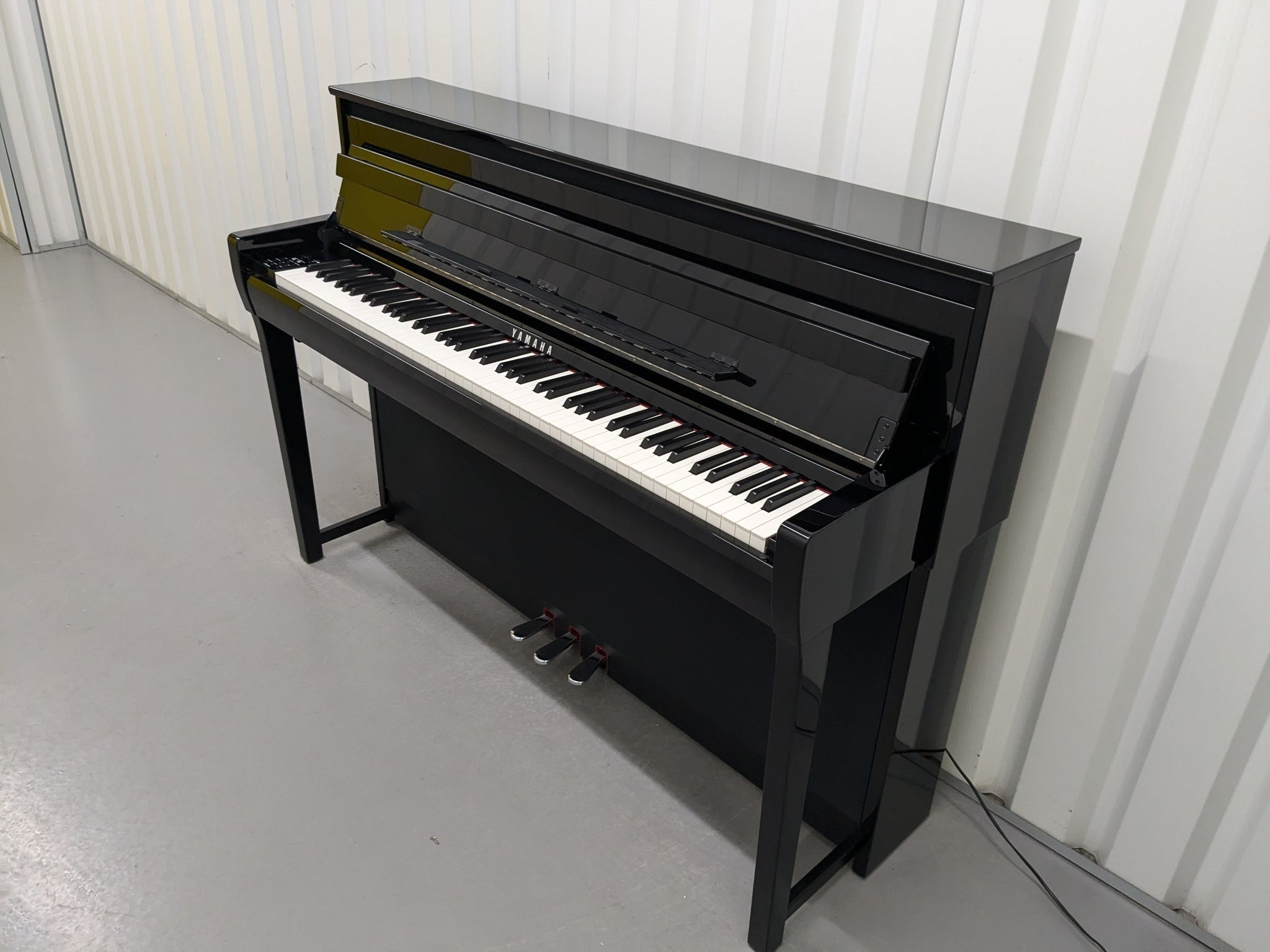 Đàn Piano Điện Yamaha CLP685