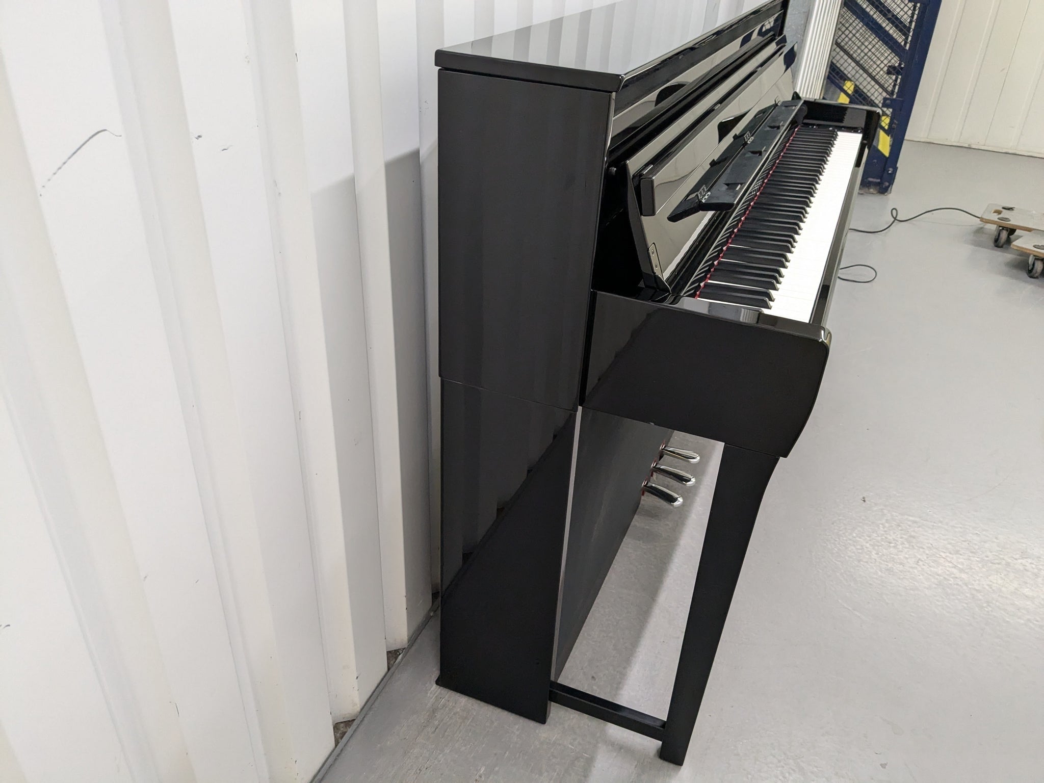 Đàn Piano Điện Yamaha CLP685