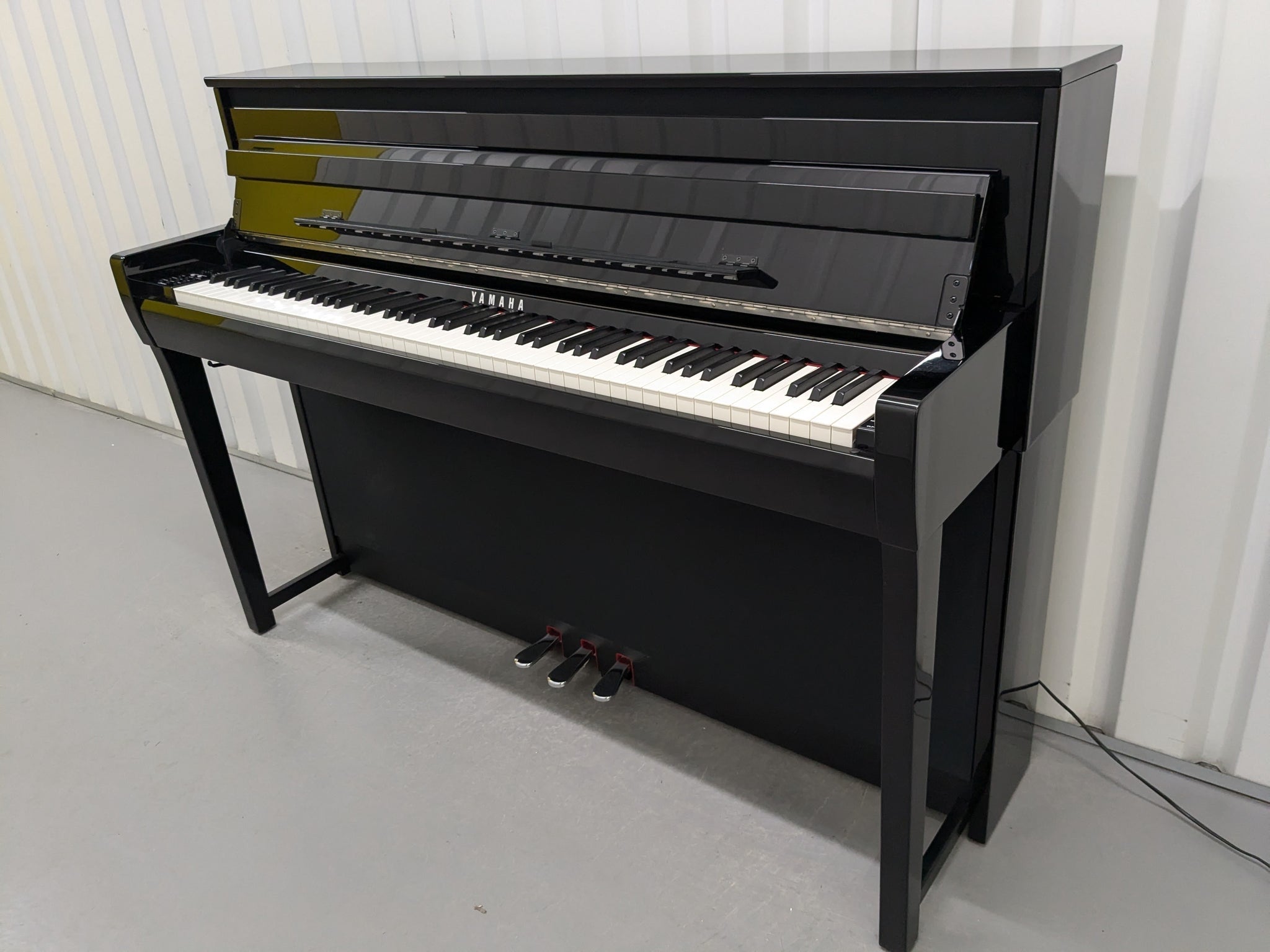 Đàn Piano Điện Yamaha CLP685