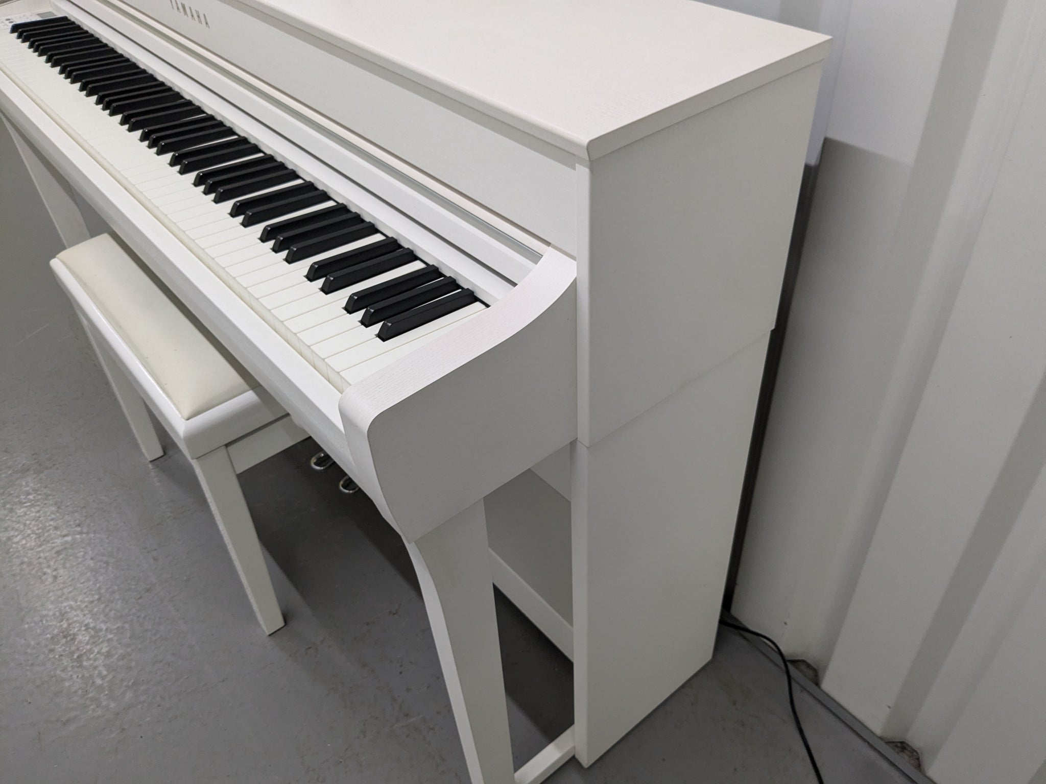 Đàn Piano Điện Yamaha CLP735
