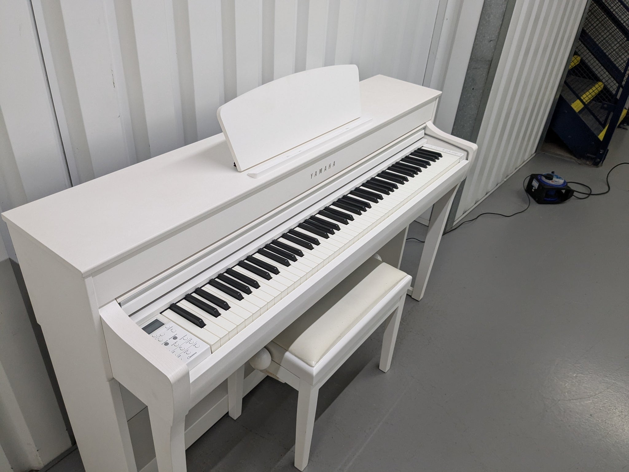 Đàn Piano Điện Yamaha CLP735