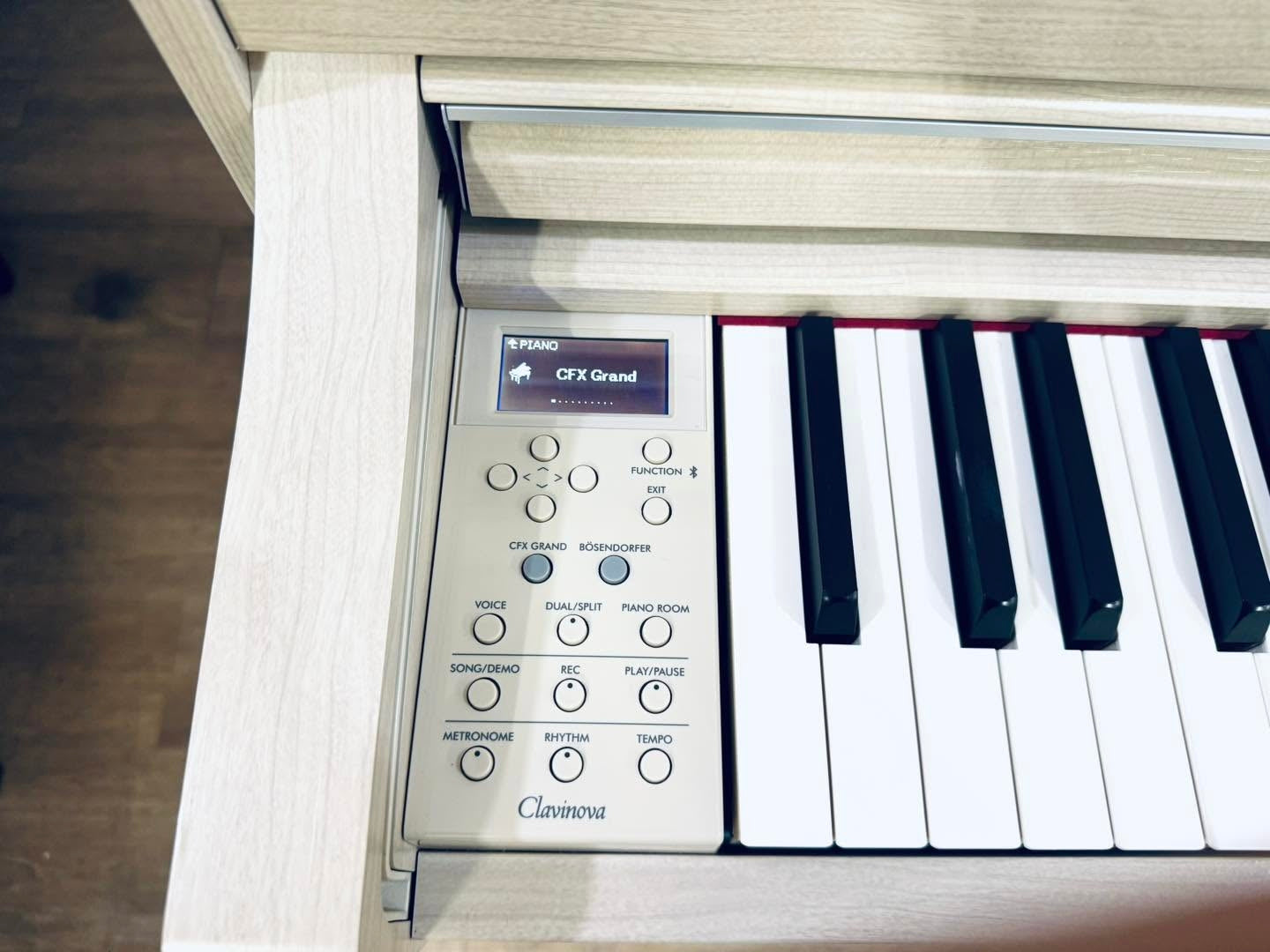 Đàn Piano Điện Yamaha CLP745
