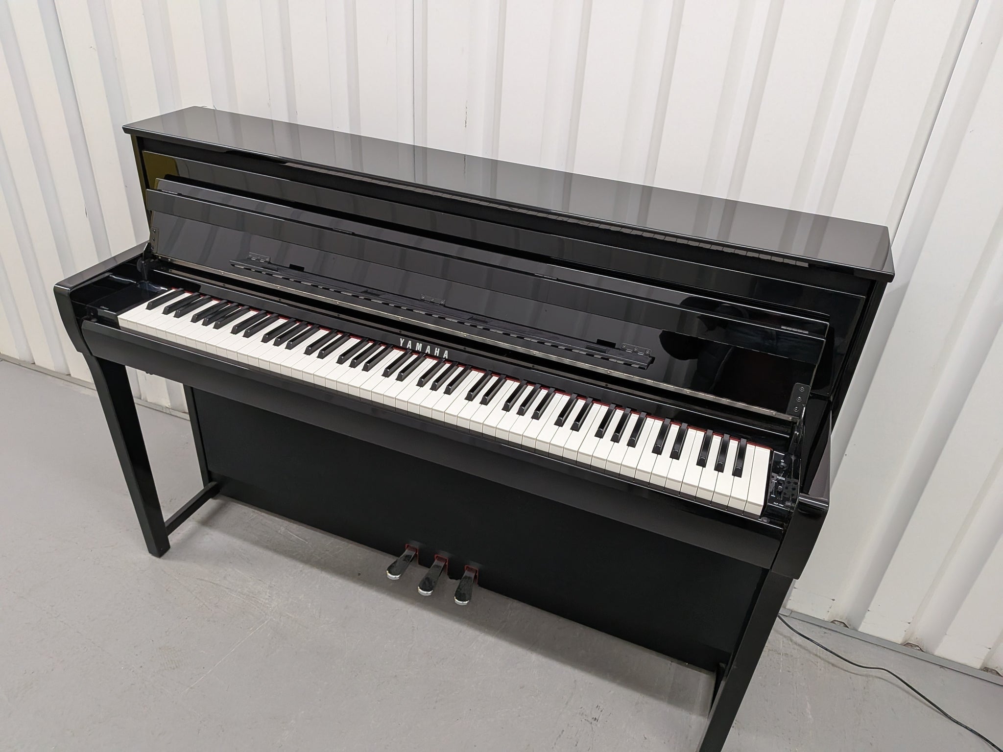 Đàn Piano Điện Yamaha CLP785
