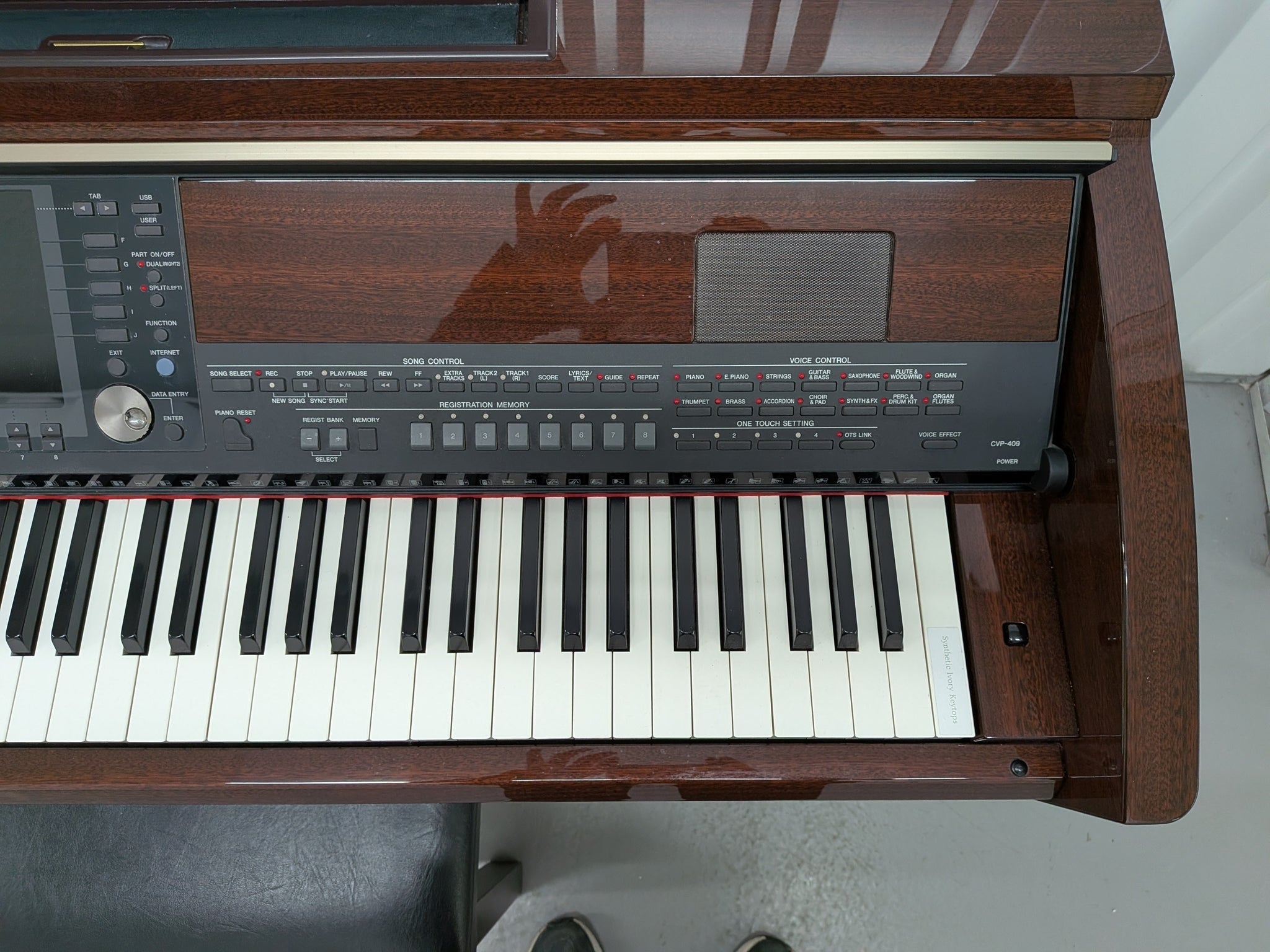 Đàn Piano Điện Yamaha CVP409 PE