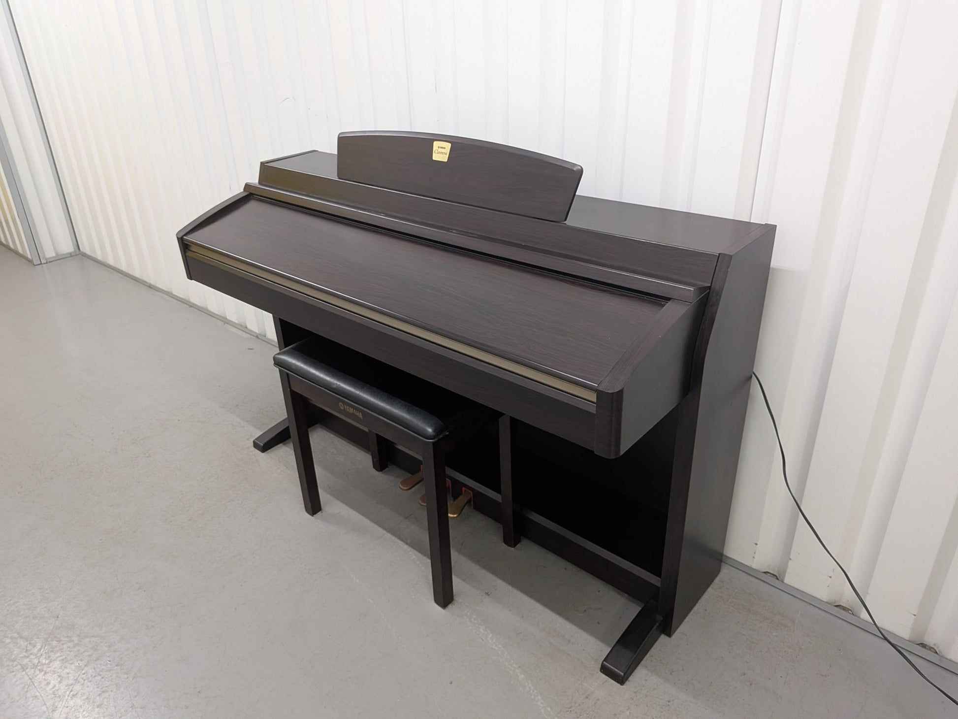Yamaha Clavinova CLP-240 Dark Rosewood