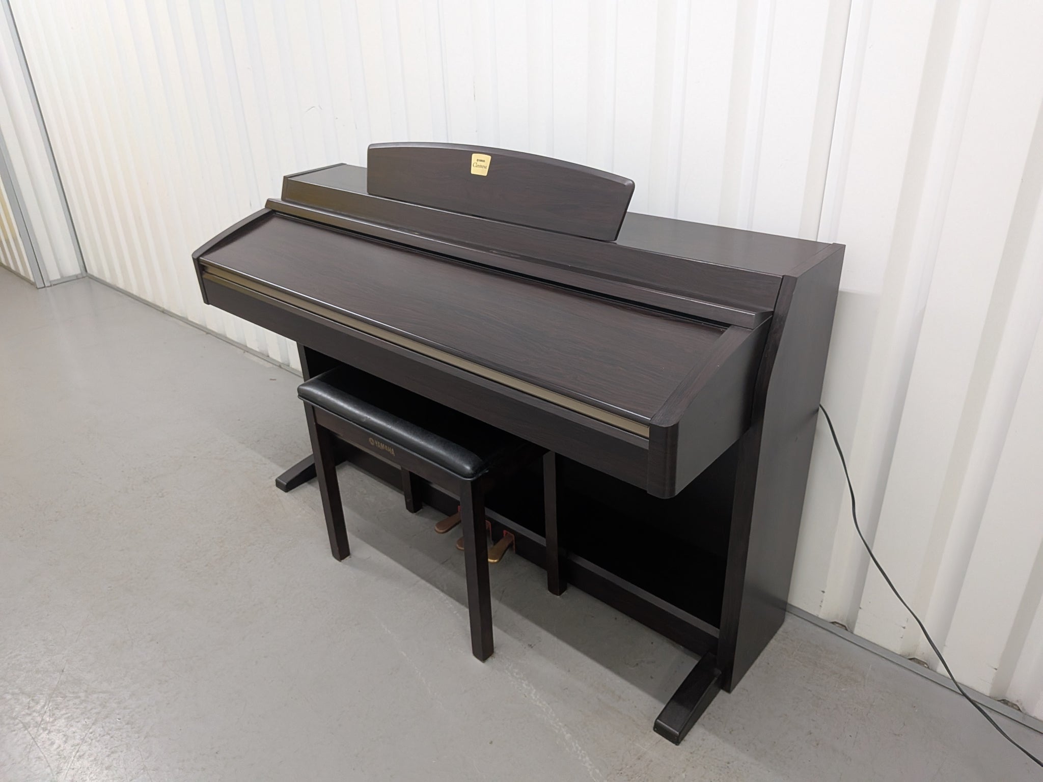 Yamaha Clavinova CLP-240 Dark Rosewood