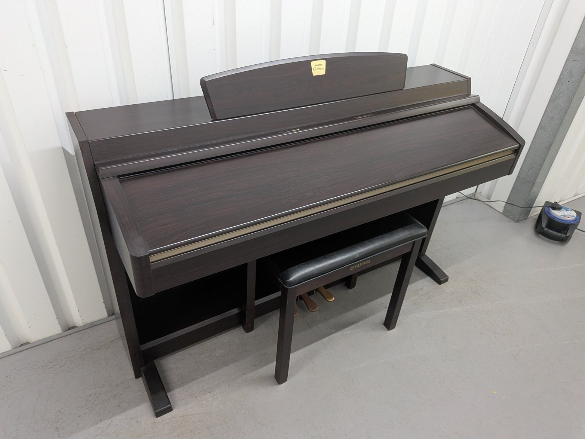 Yamaha Clavinova CLP-240 Dark Rosewood