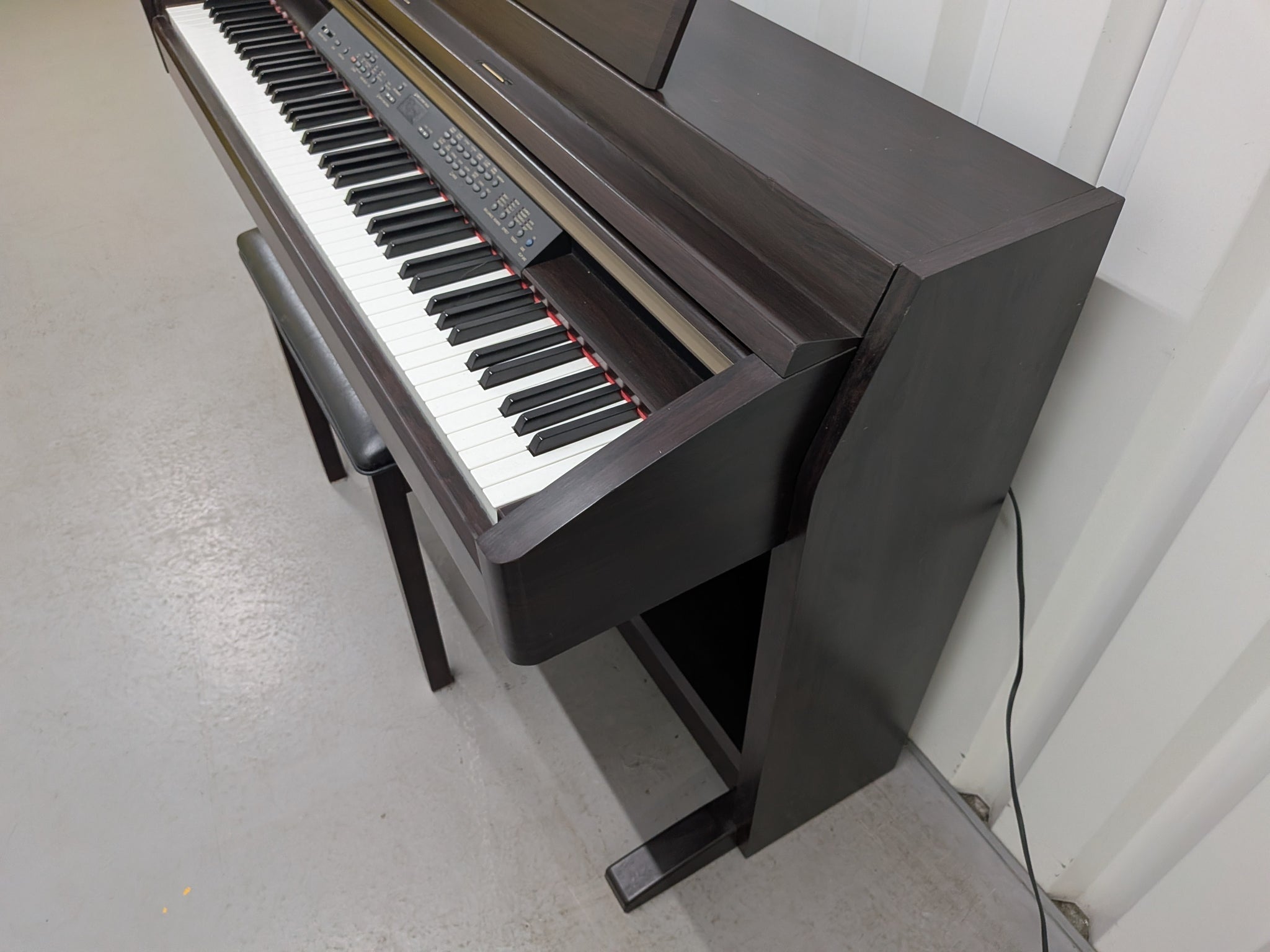 Yamaha Clavinova CLP-240 Dark Rosewood