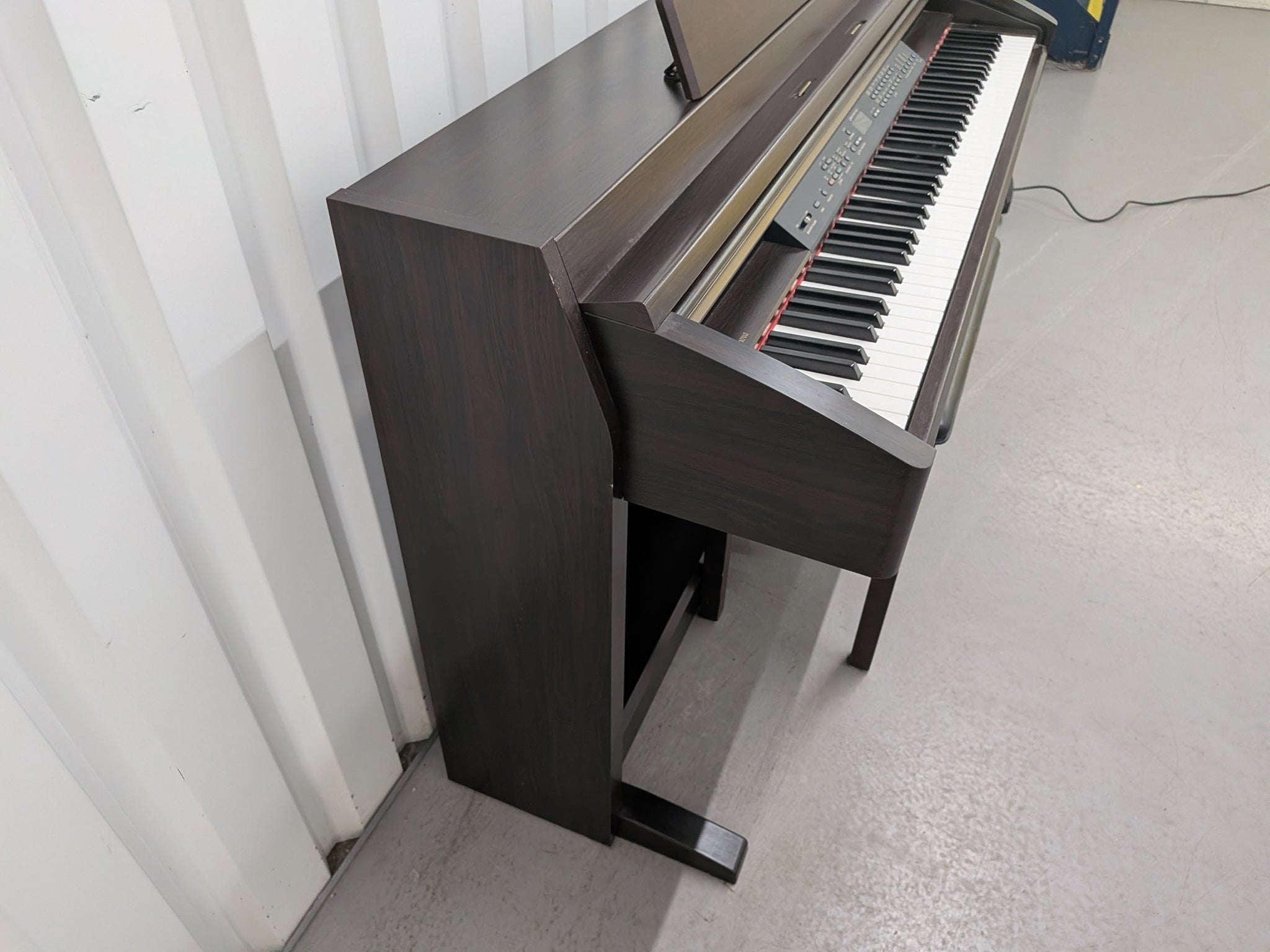 Yamaha Clavinova CLP-240 Dark Rosewood